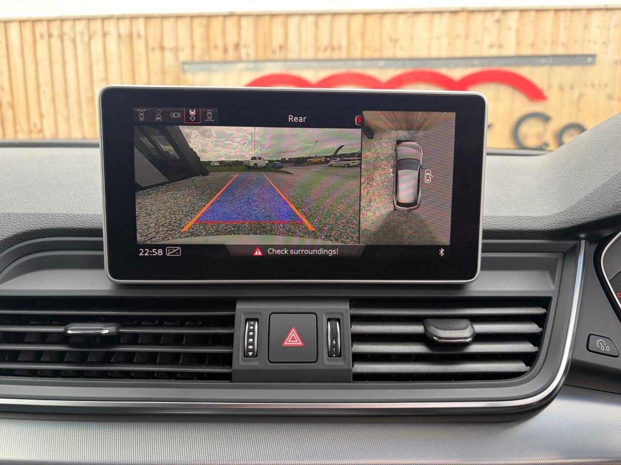 Audi Q5 view 31