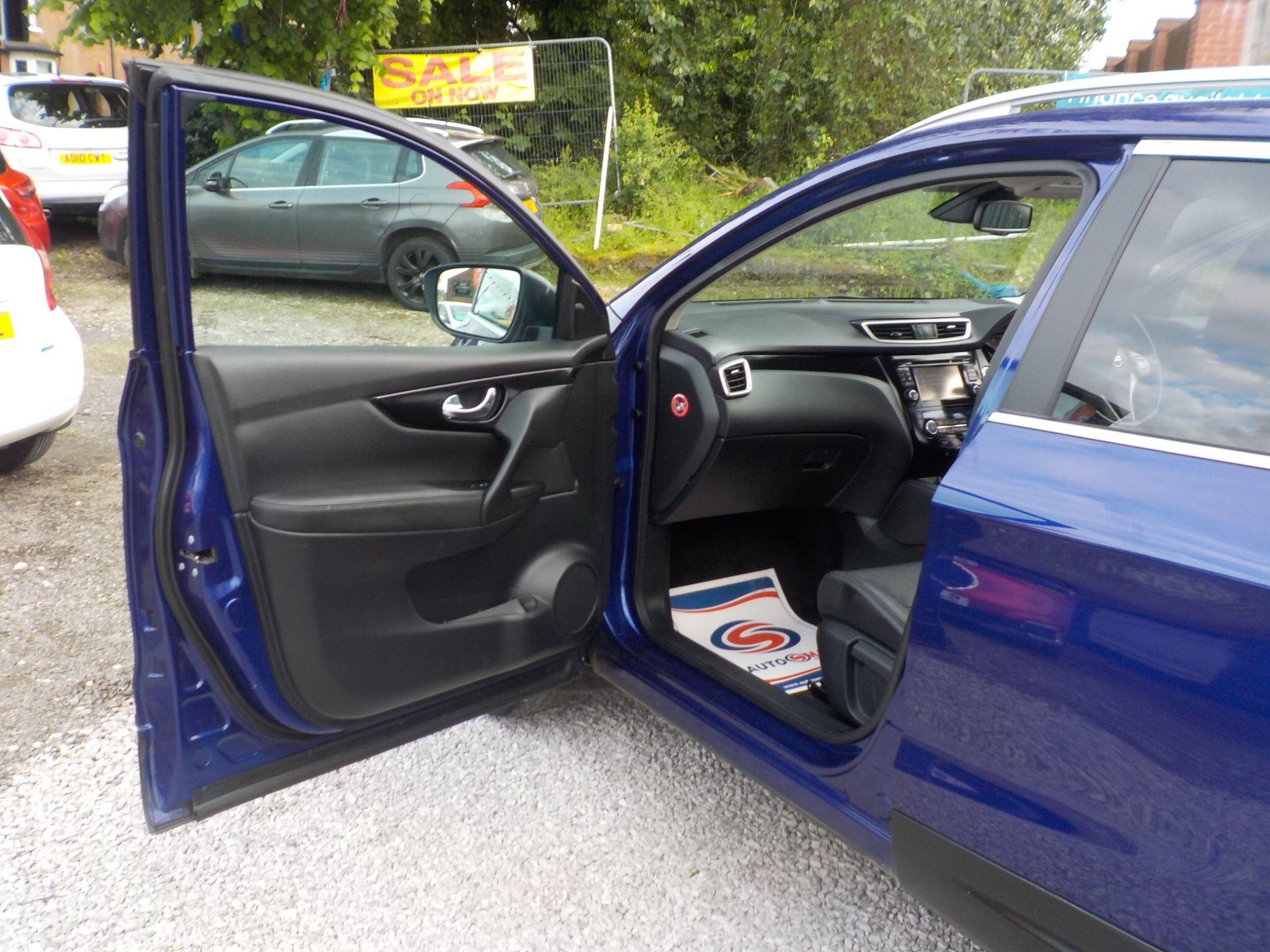 Nissan Qashqai 1.6 dCi Tekna 2WD Euro 6 (s/s) 5dr