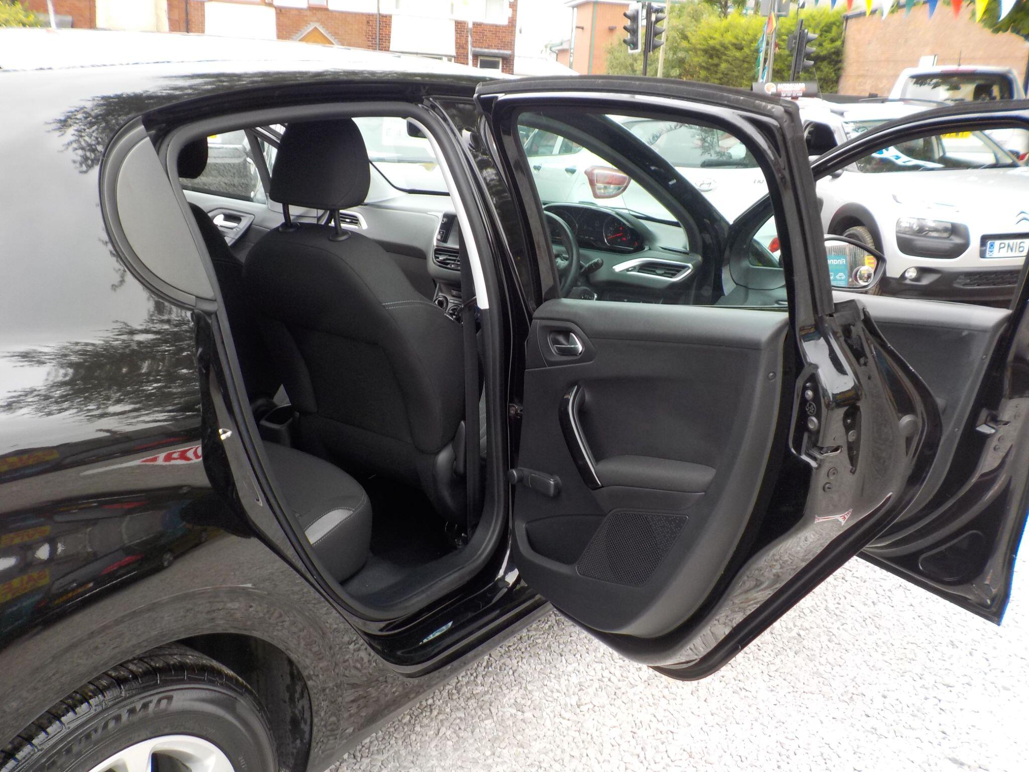 Peugeot 208 1.2 VTi PureTech Active Euro 5 5dr