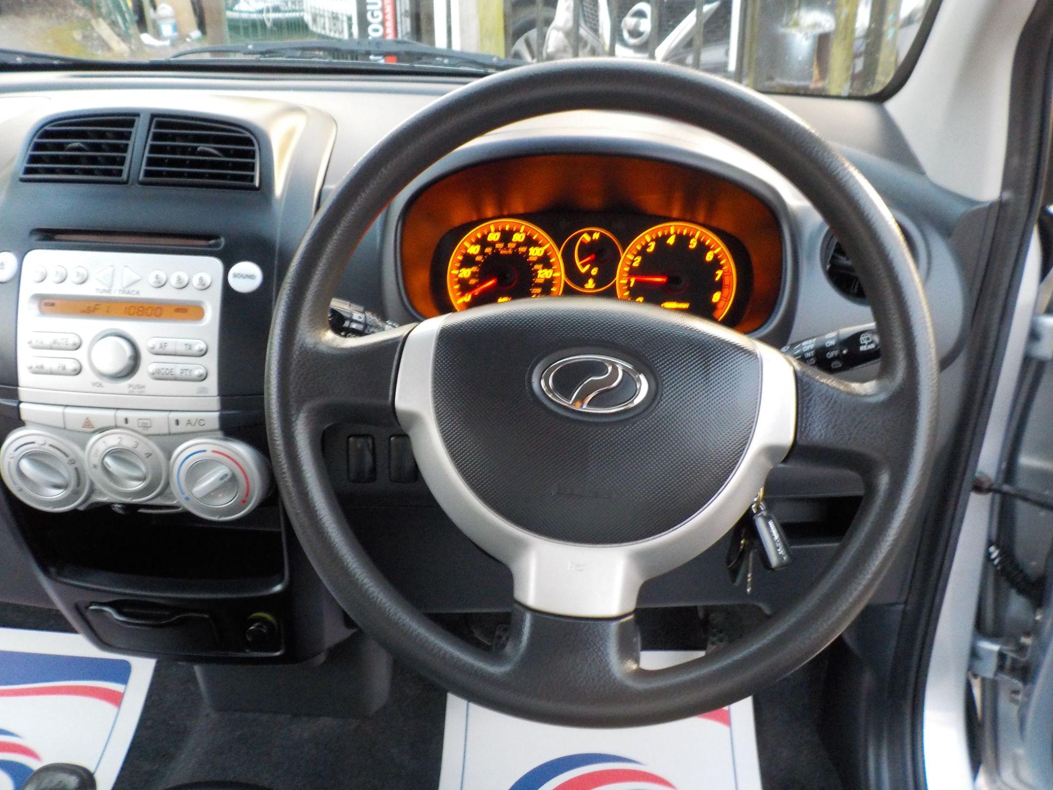 Perodua Myvi 1.3 SXi Lux 5dr