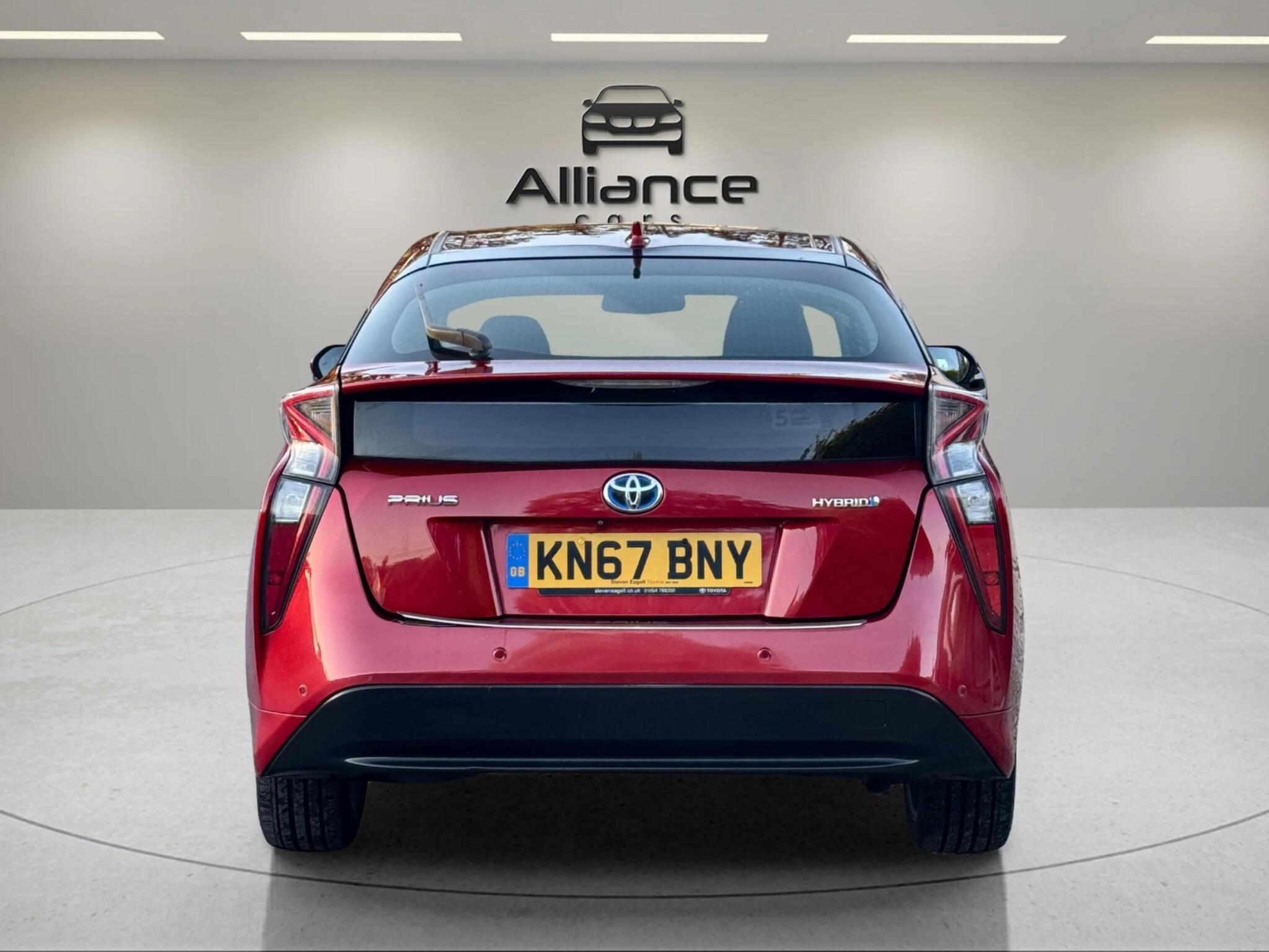 Toyota Prius view 13