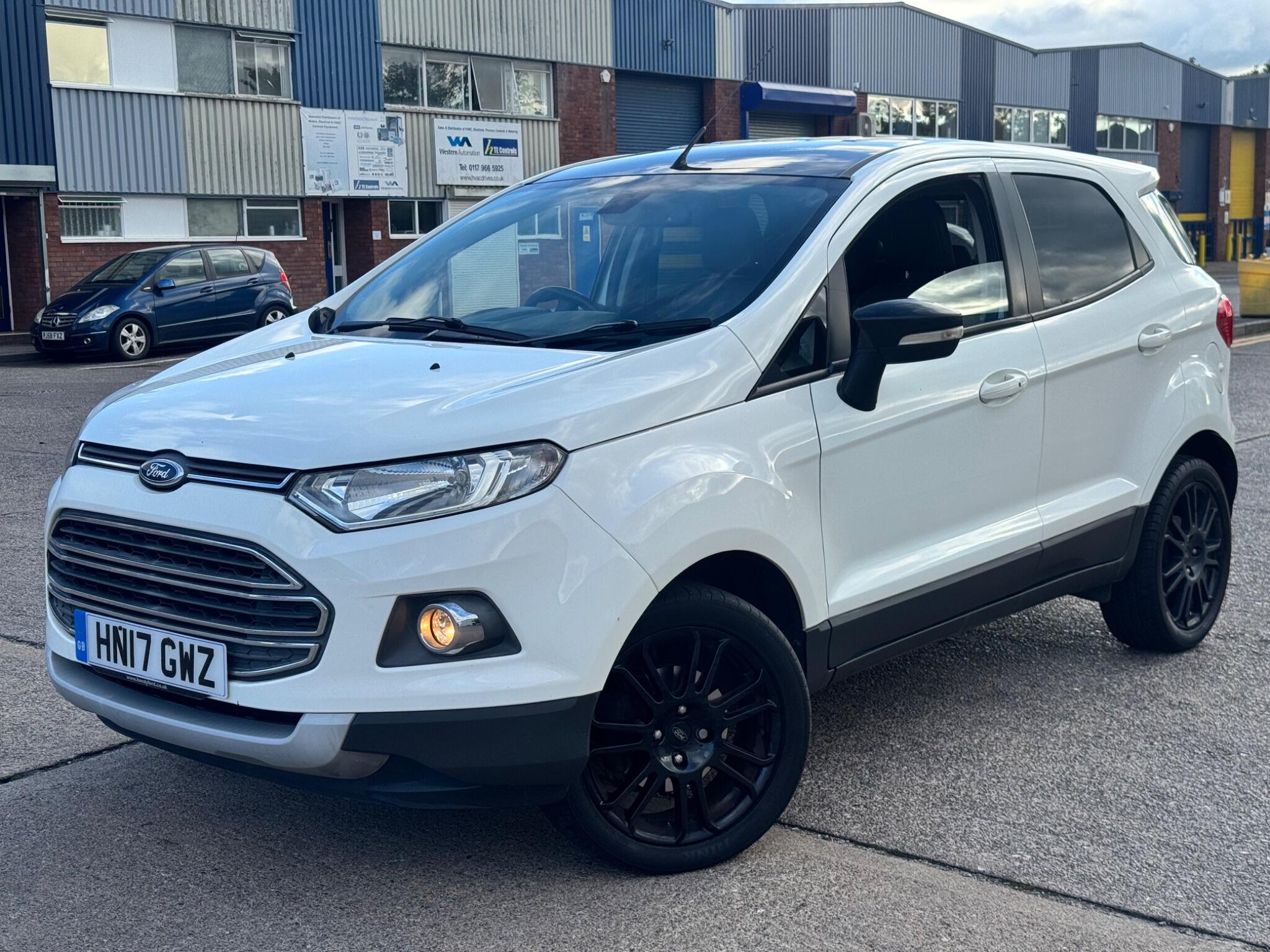 Ford Ecosport view 3