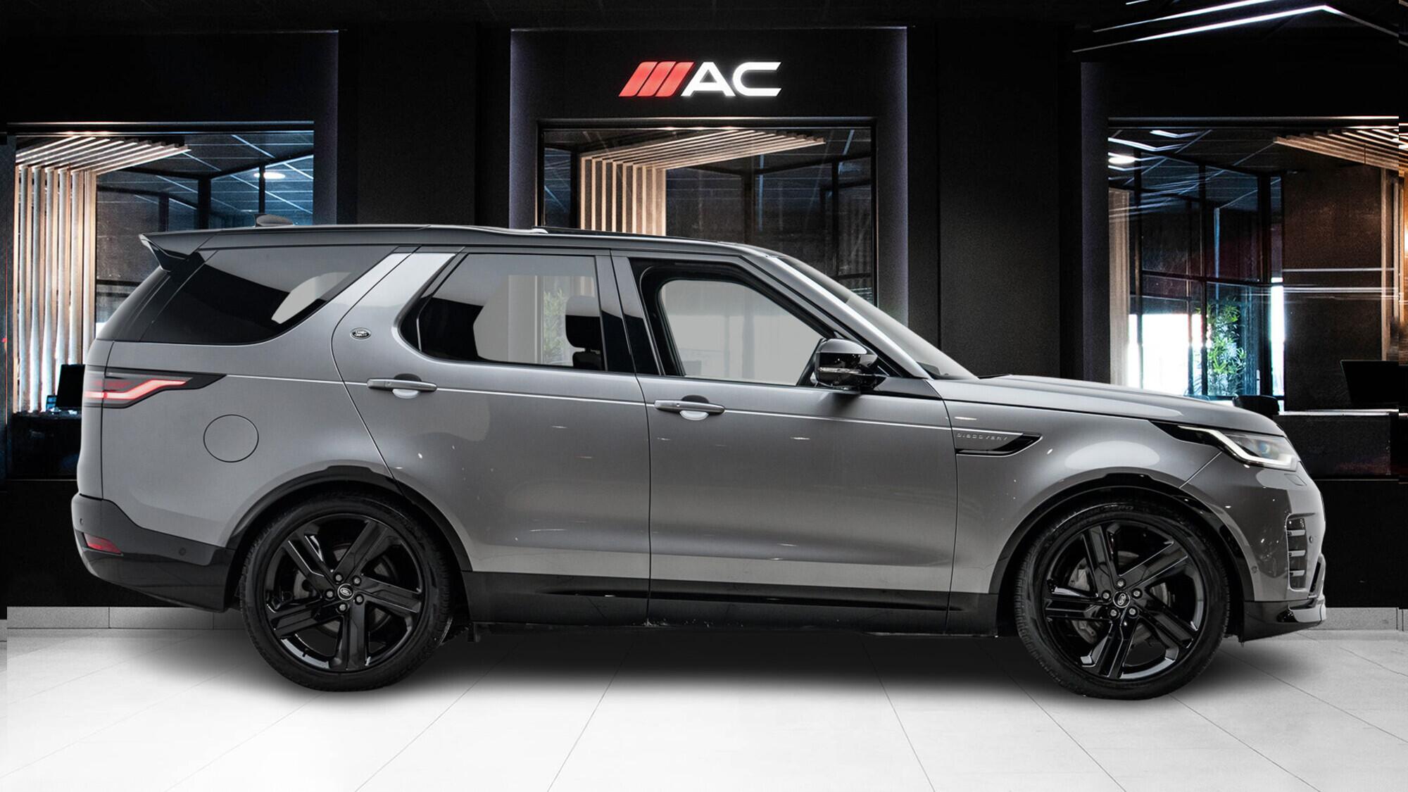 Land Rover Discovery 3 view 3