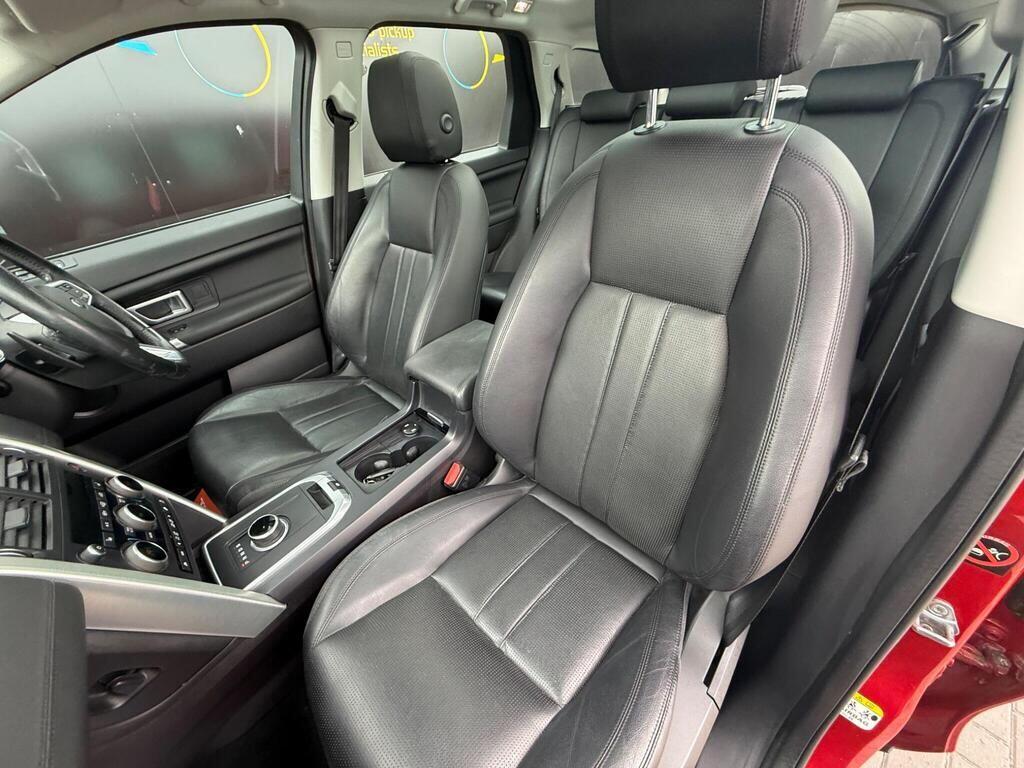 Land Rover Discovery Sport view 23