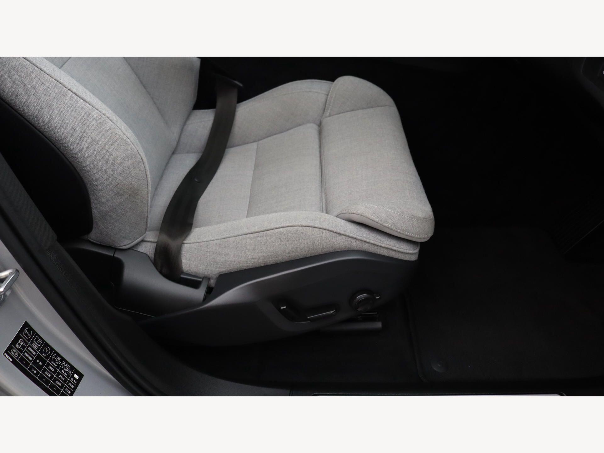 Volvo XC60 view 30