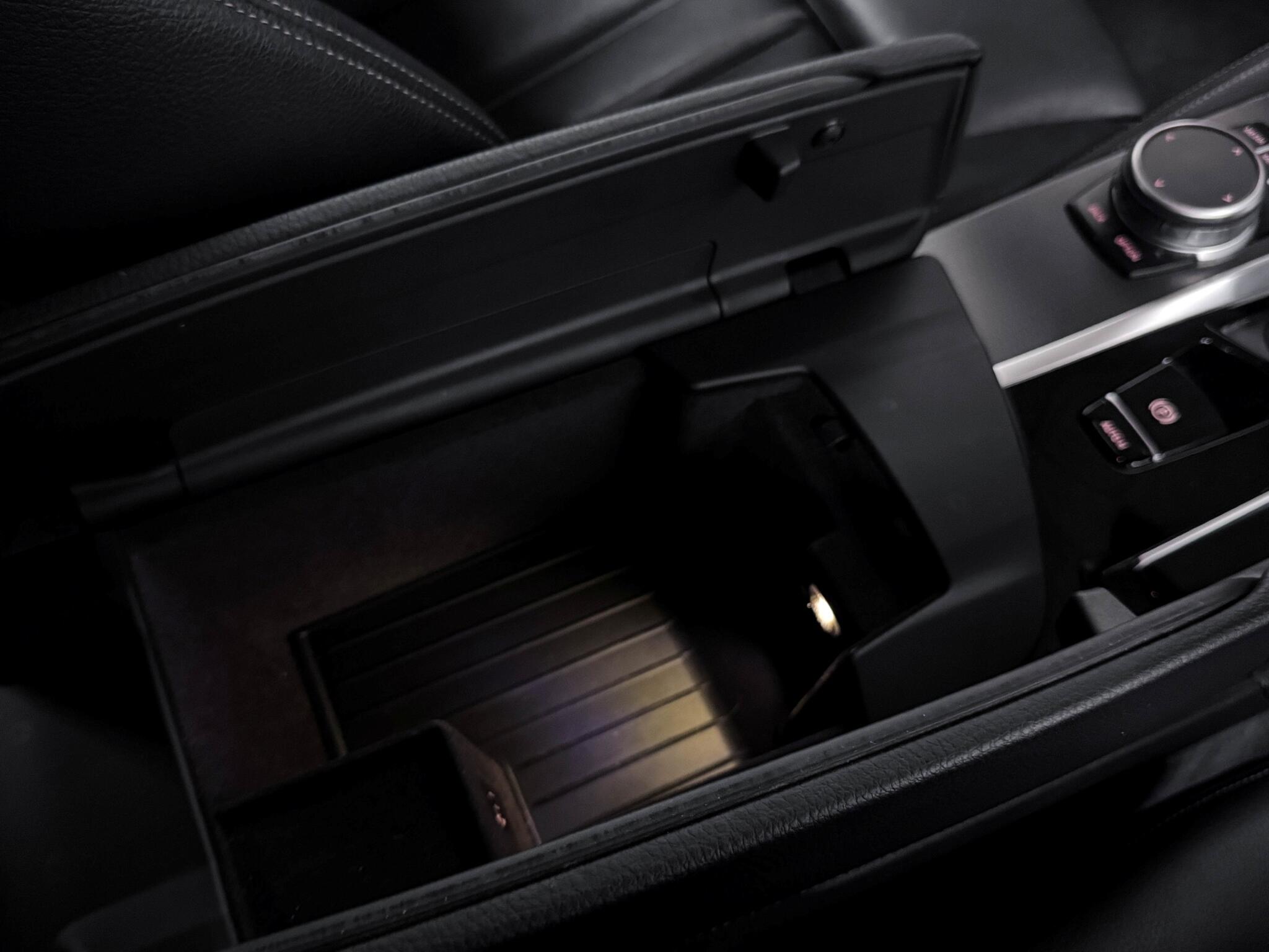 BMW 5 Series view 31