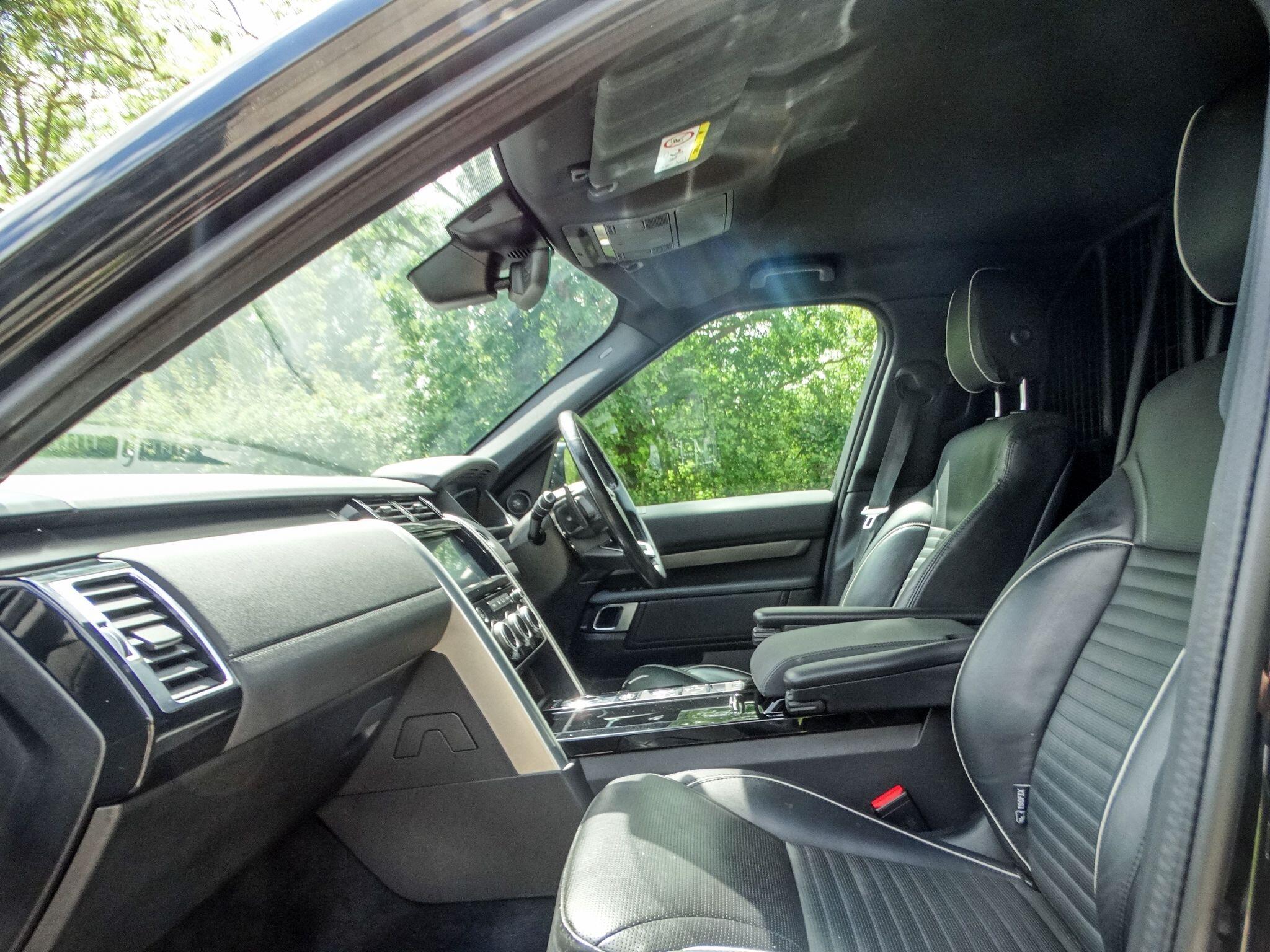 Land Rover Discovery 3 view 3