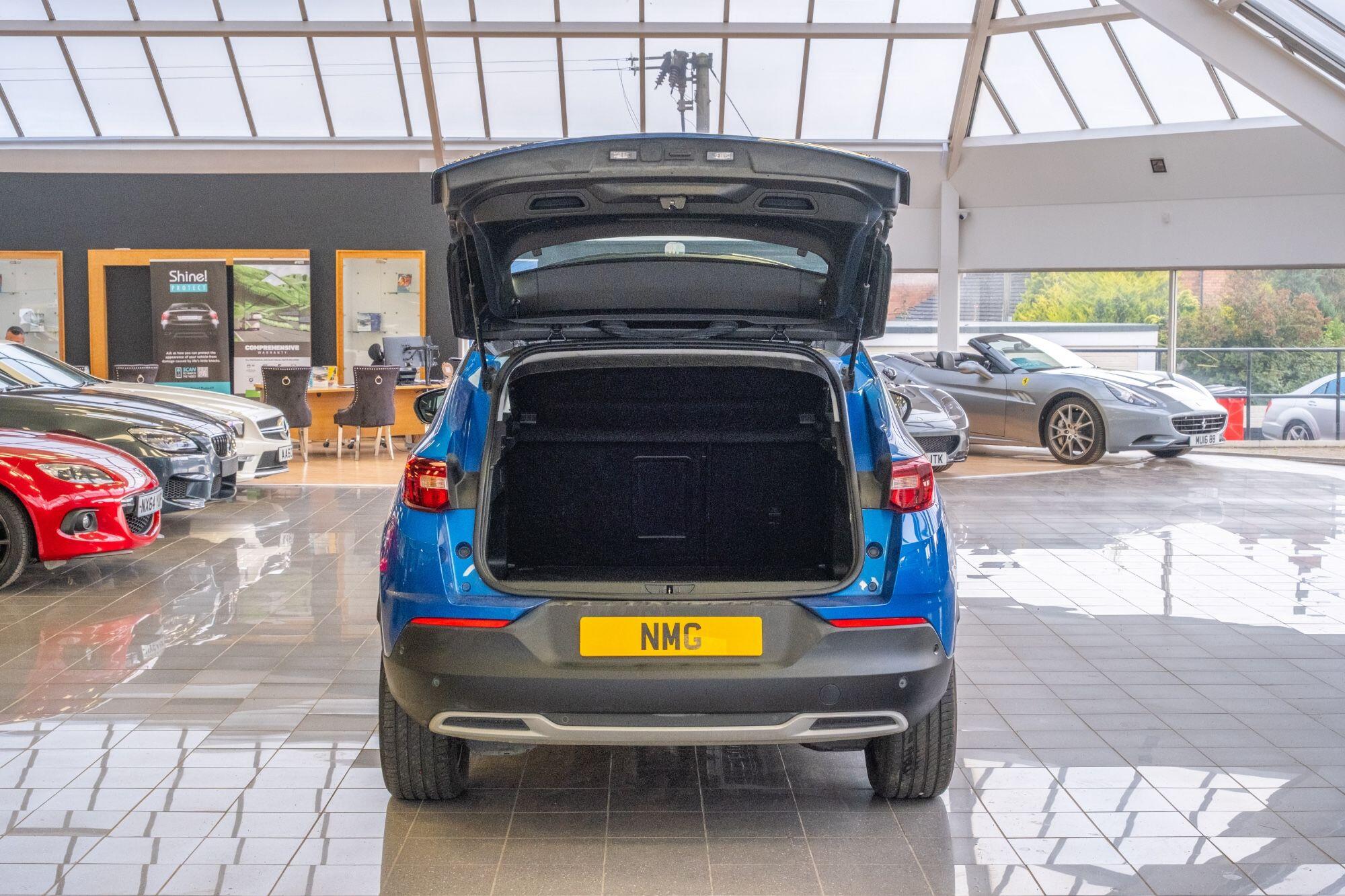 Vauxhall Grandland X view 12