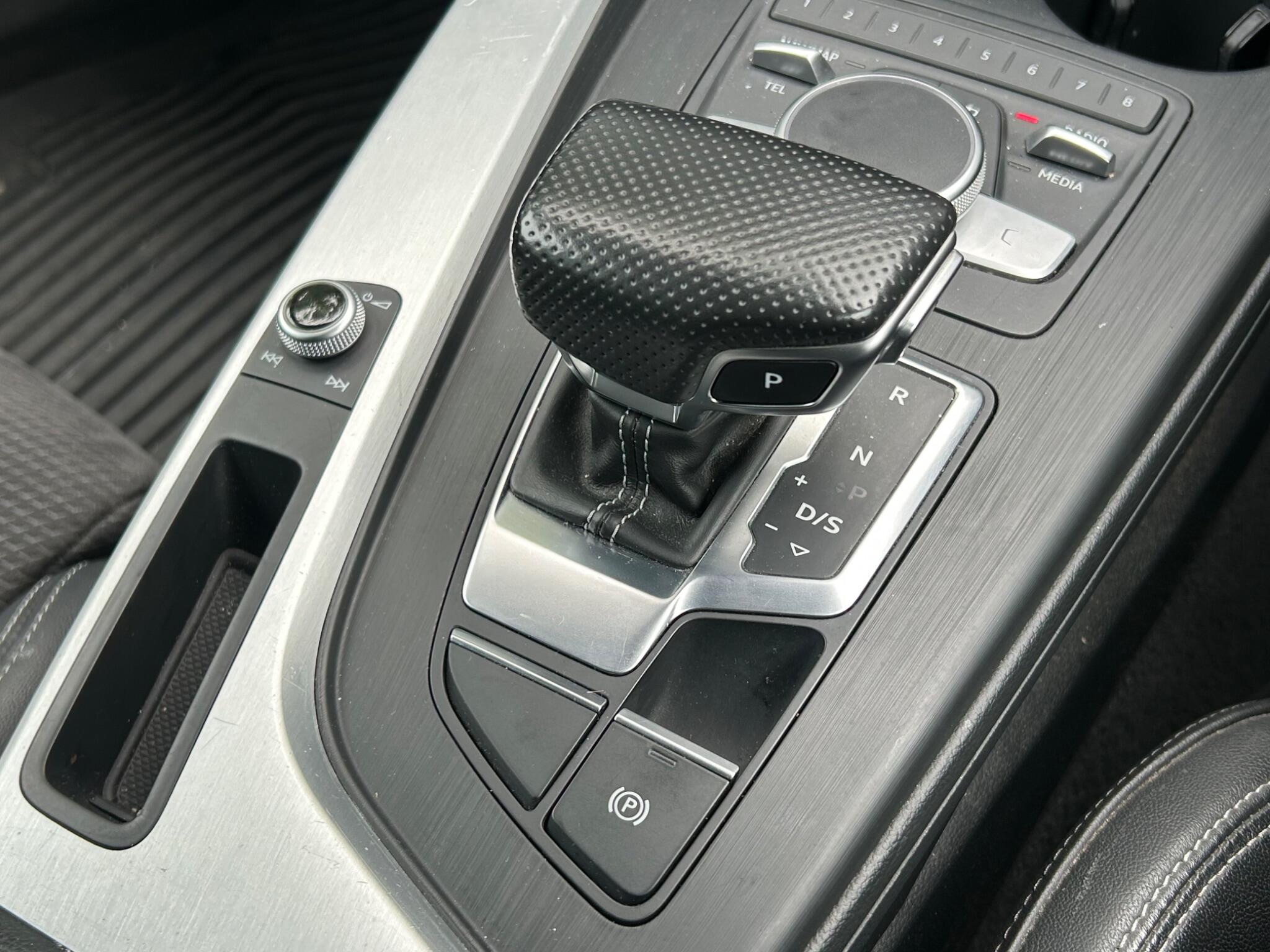 Audi A4 view 18