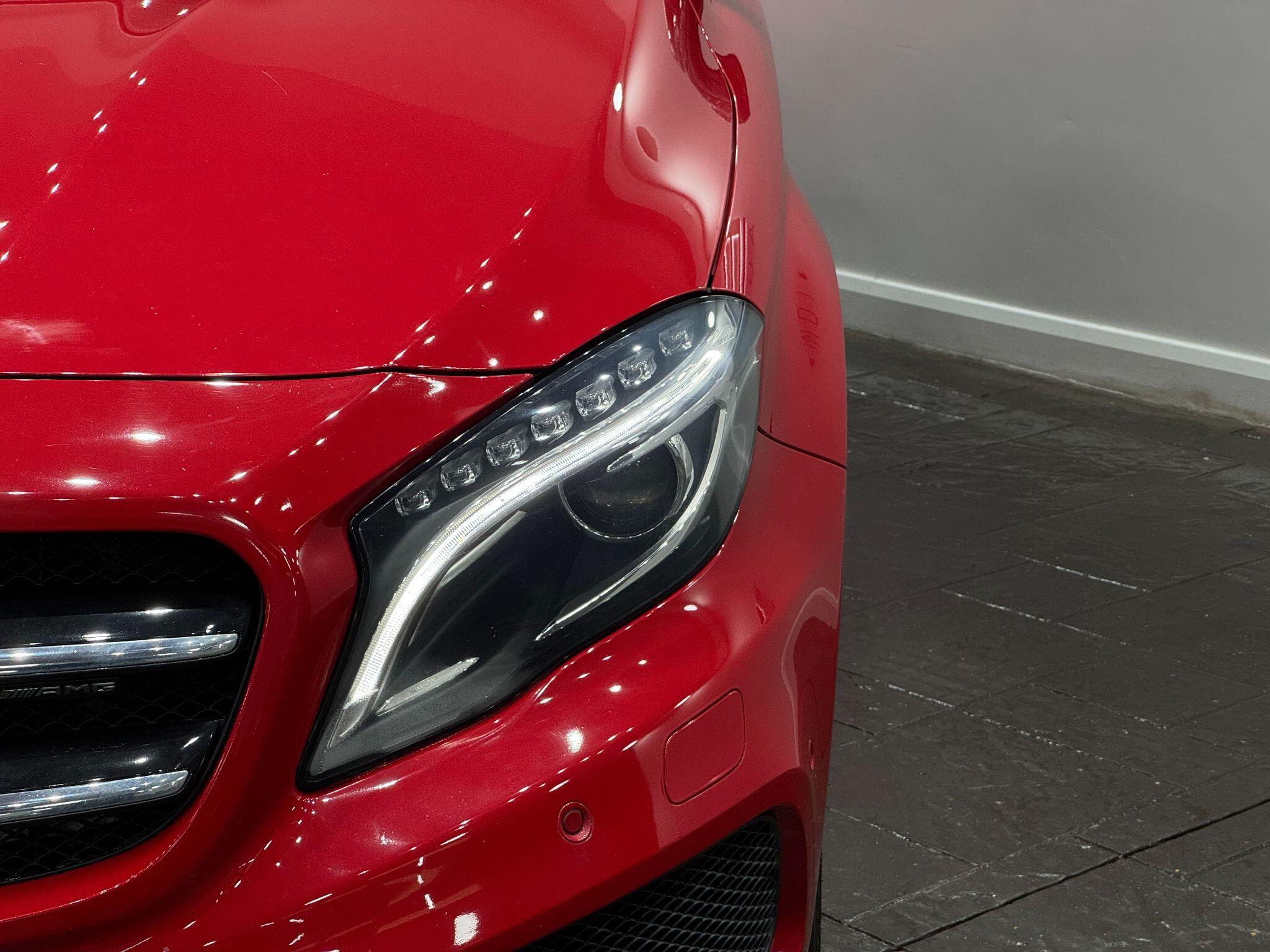 Mercedes-Benz GLA view 9