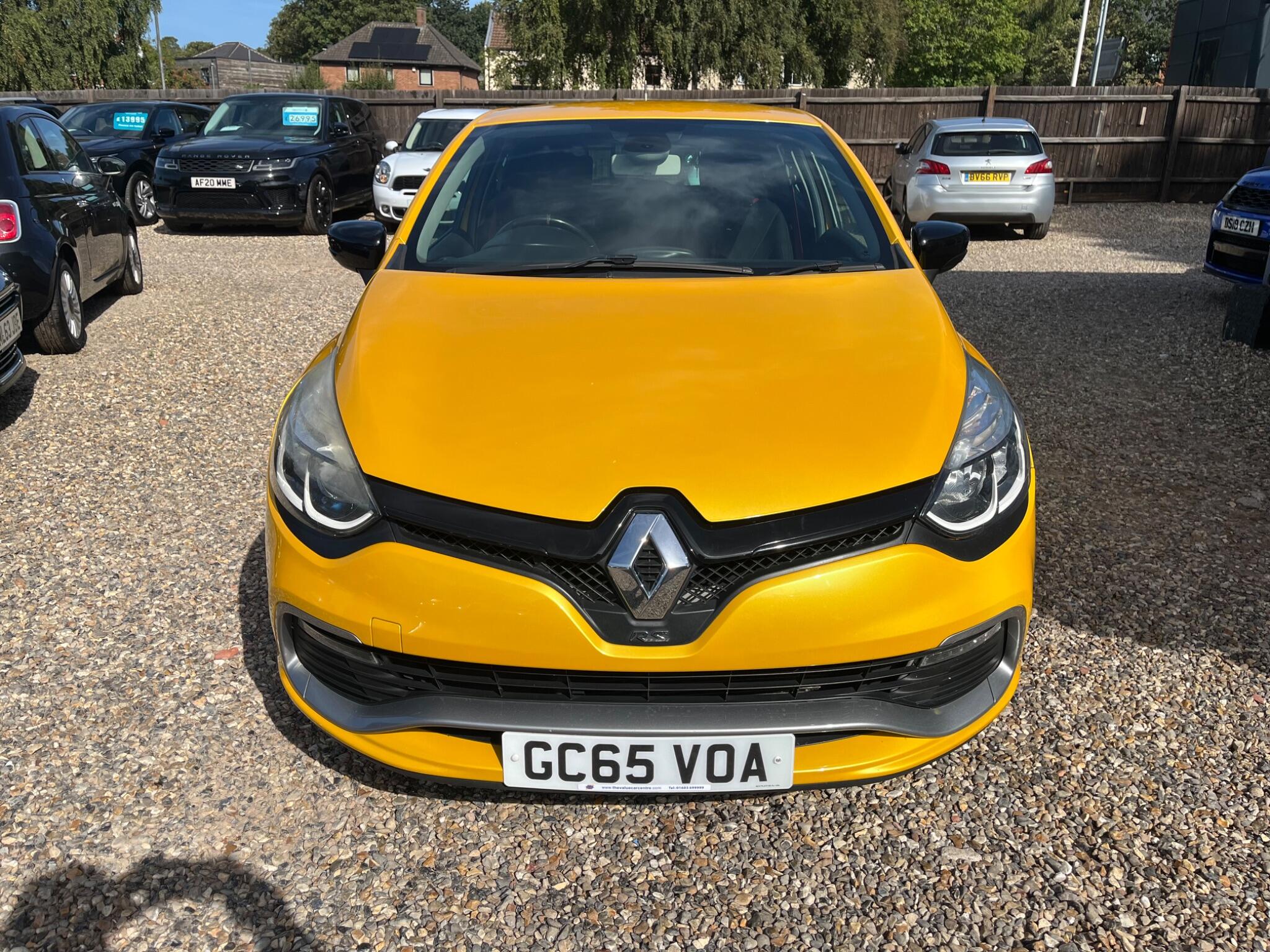 Renault Clio view 2