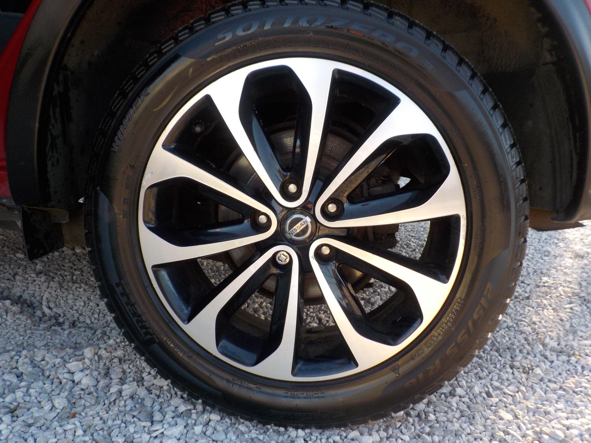 Nissan Qashqai 1.6 n-tec 2WD Euro 5 5dr