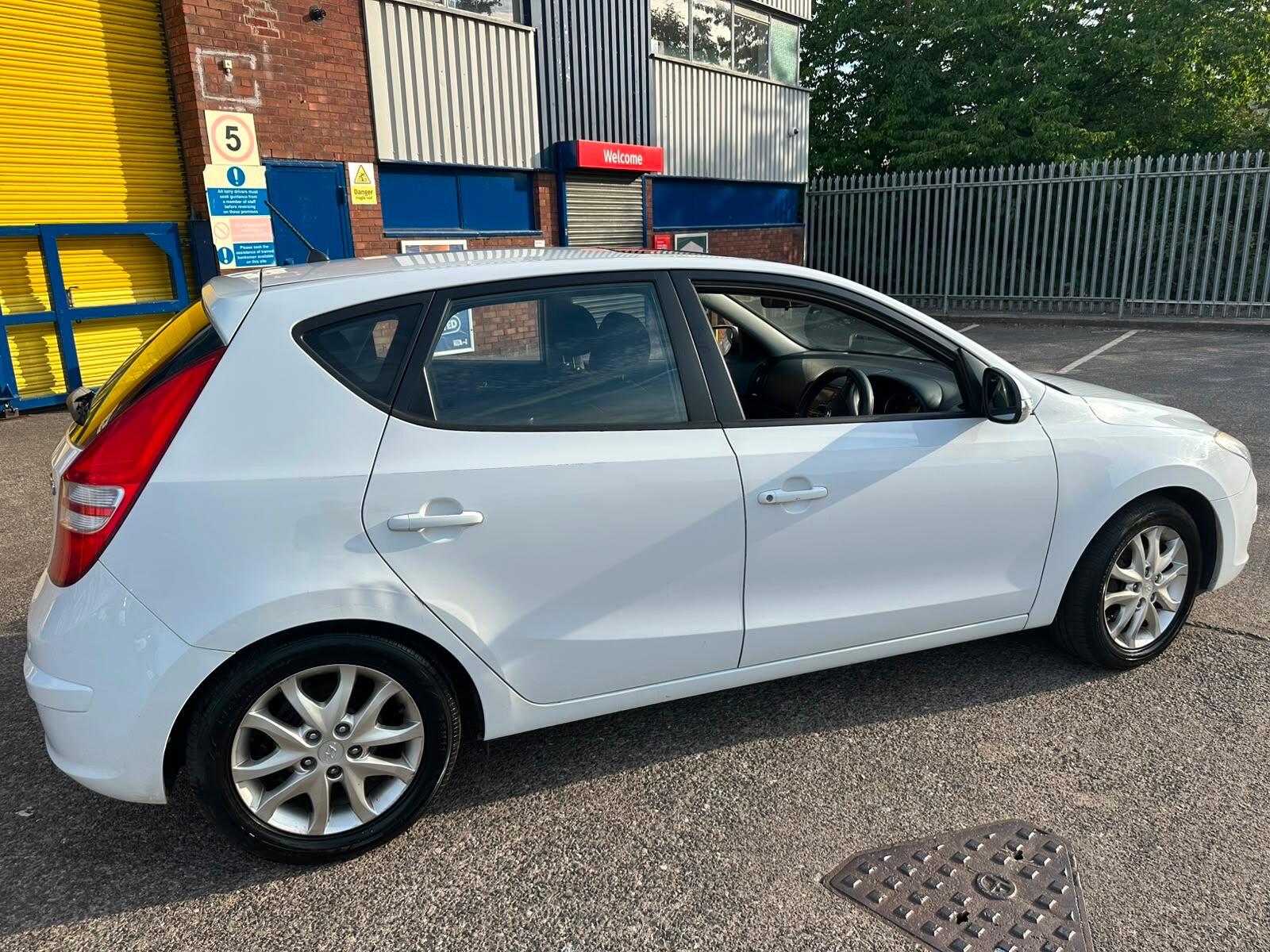 Hyundai I30 view 8