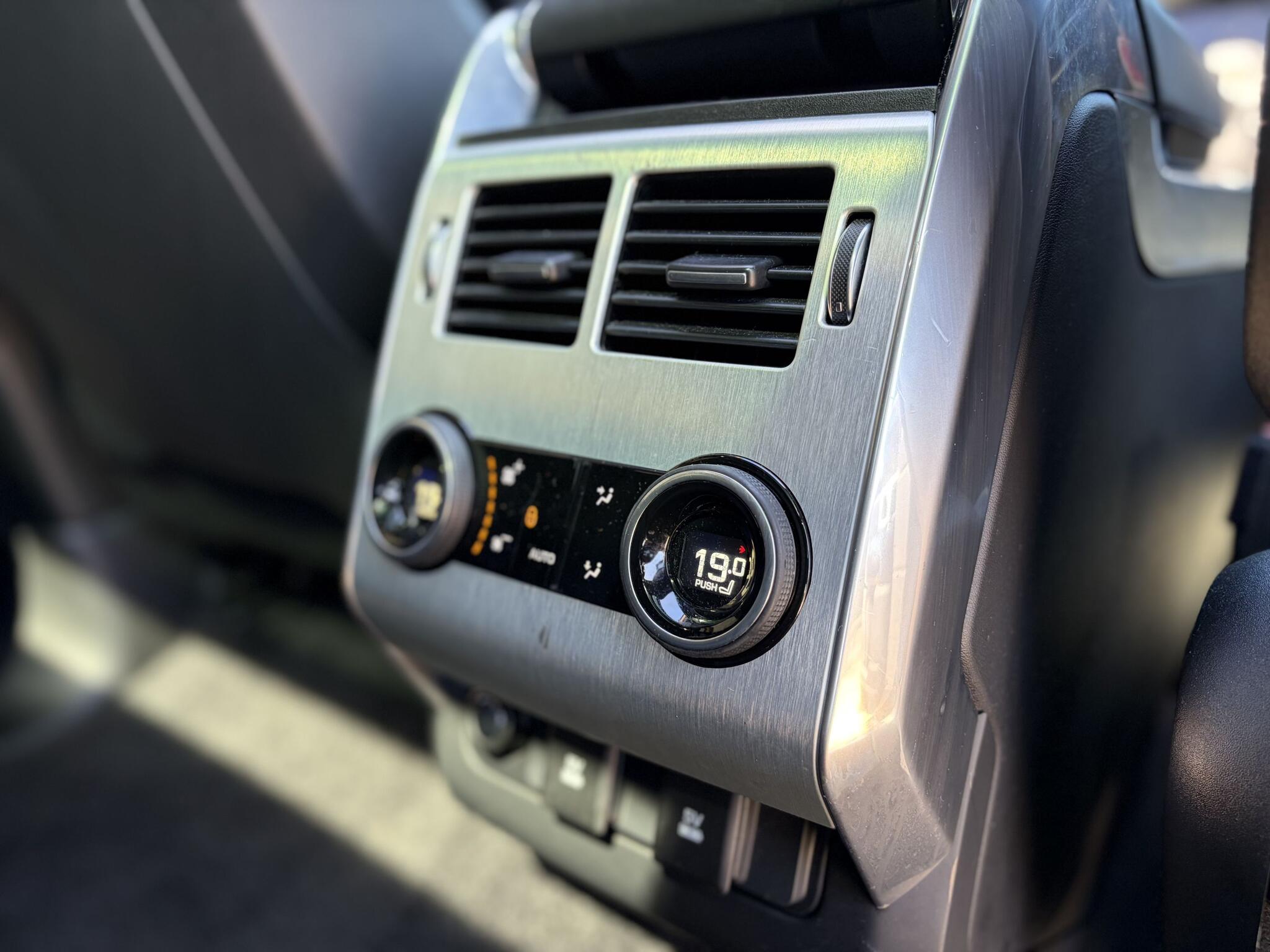 Land Rover Range Rover Sport view 29