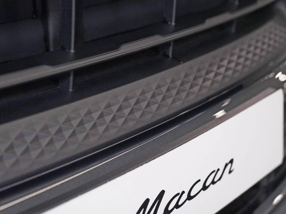 Porsche Macan view 51