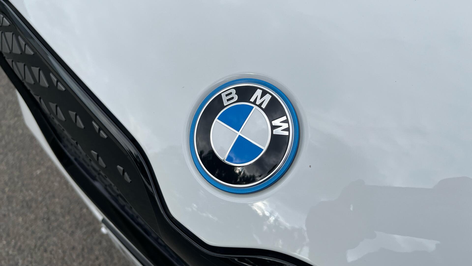 BMW iX1 view 38