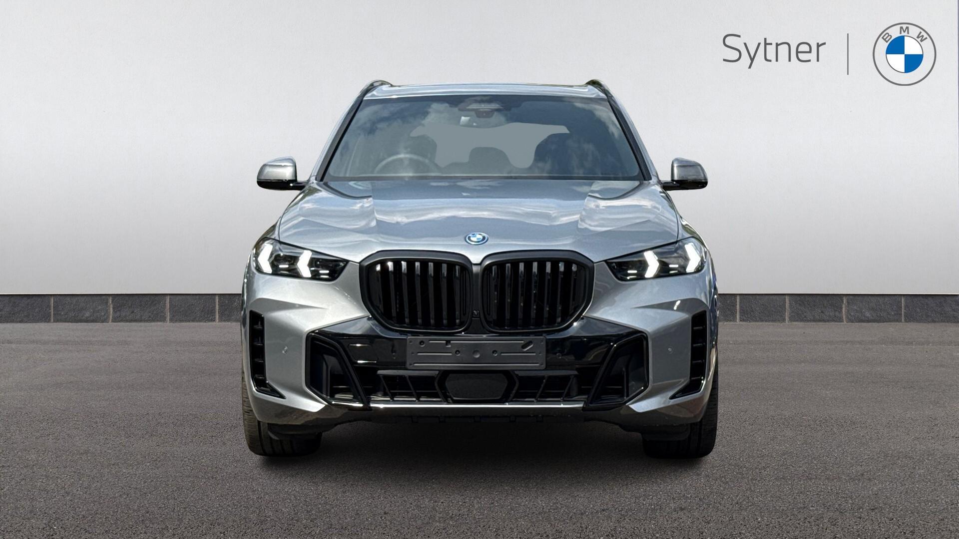 BMW X5 view 16