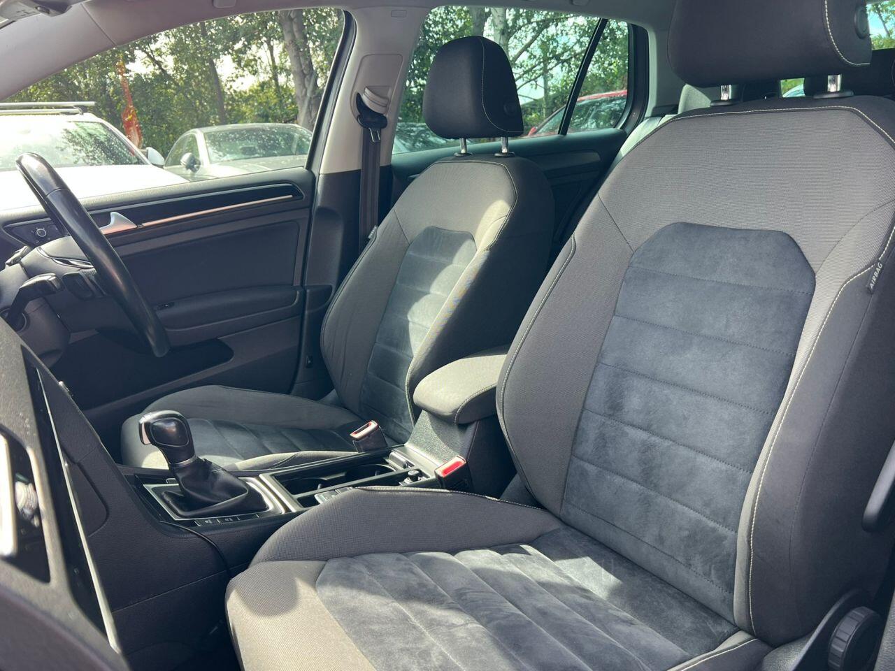 Volkswagen Golf view 16