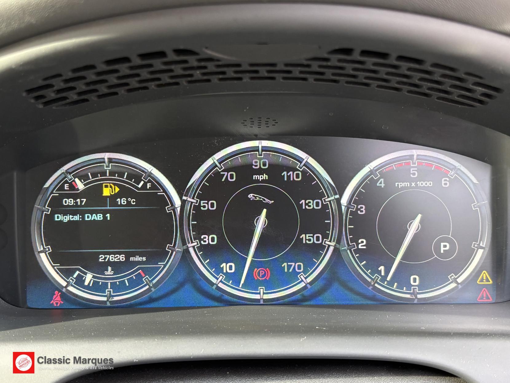 Jaguar XJ view 36