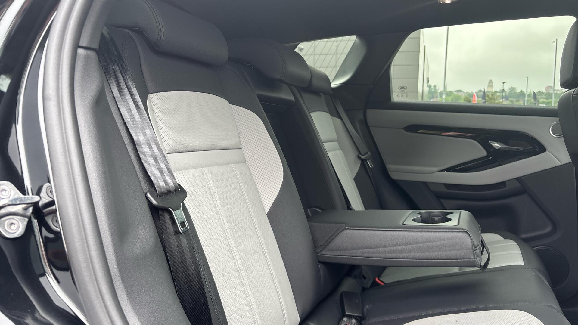 Land Rover Range Rover Evoque view 29