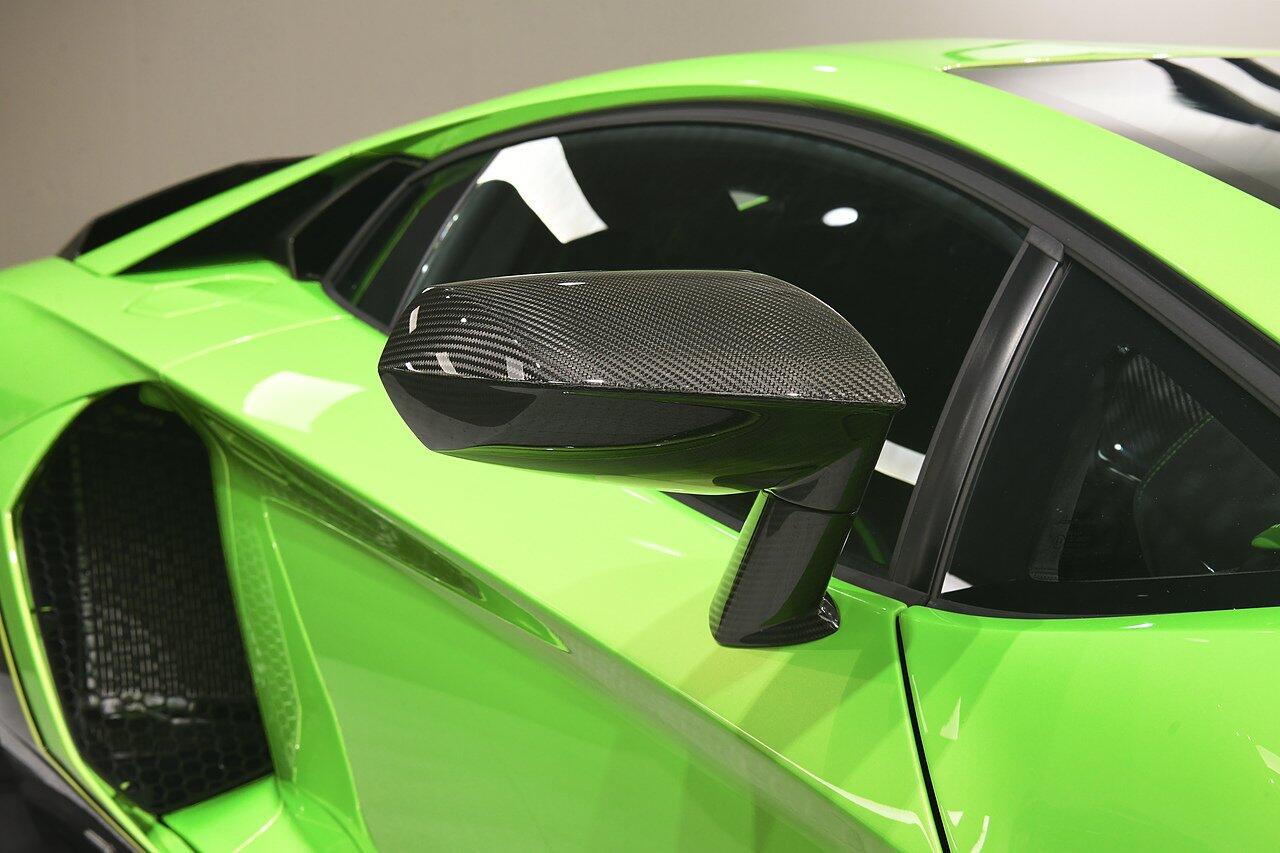 Lamborghini Aventador view 45