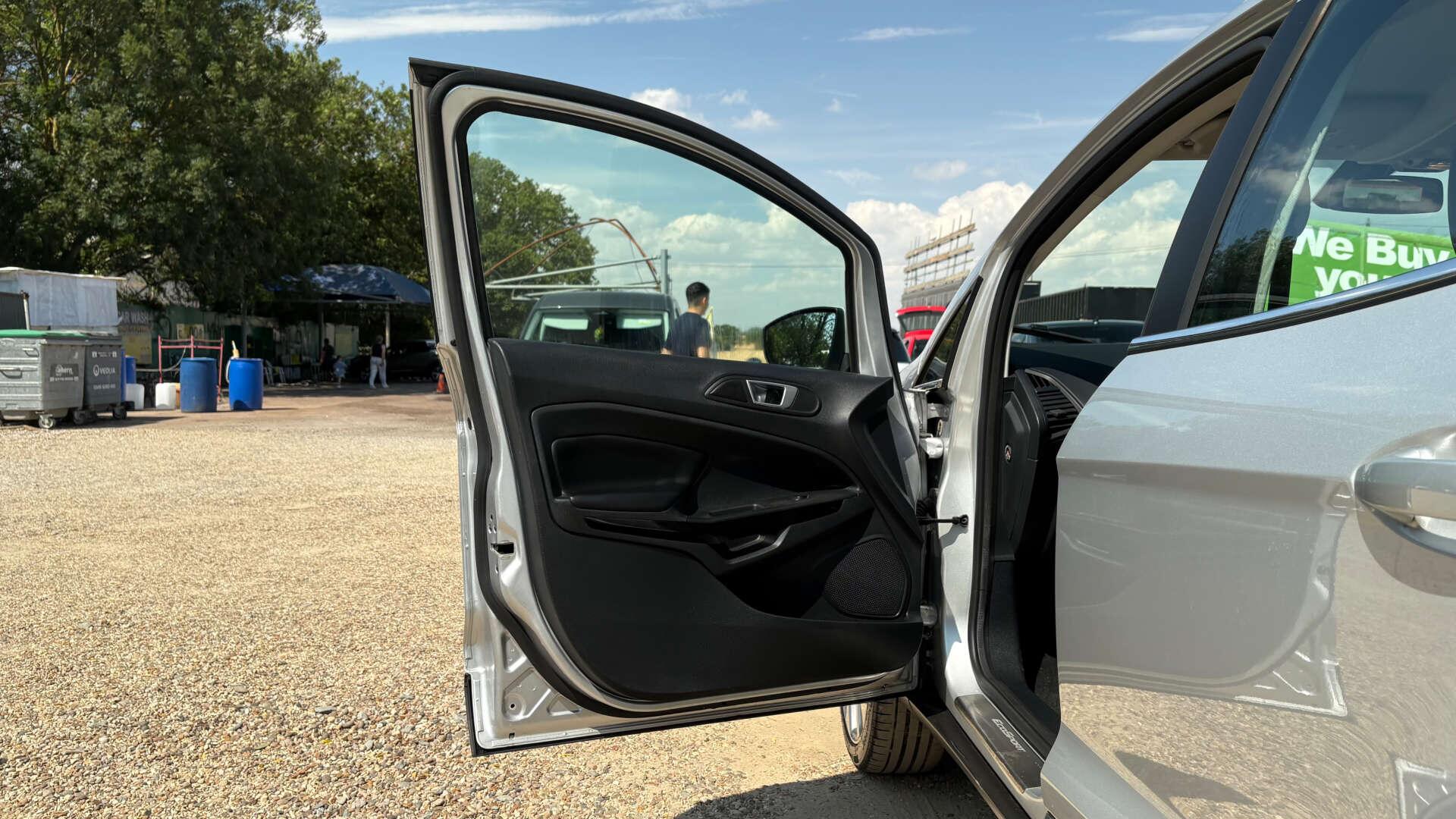 Ford Ecosport view 36