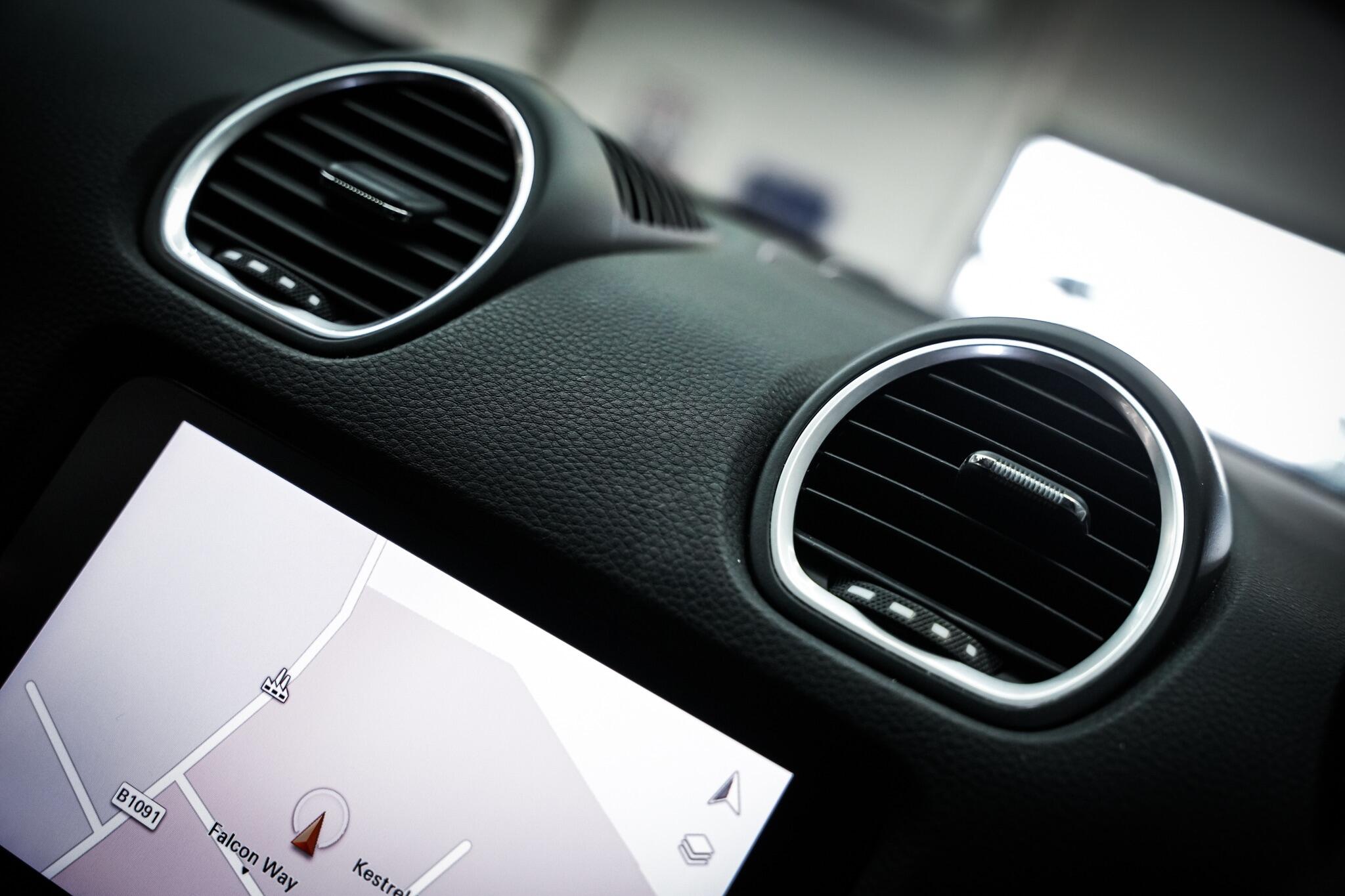 Porsche Cayman view 43