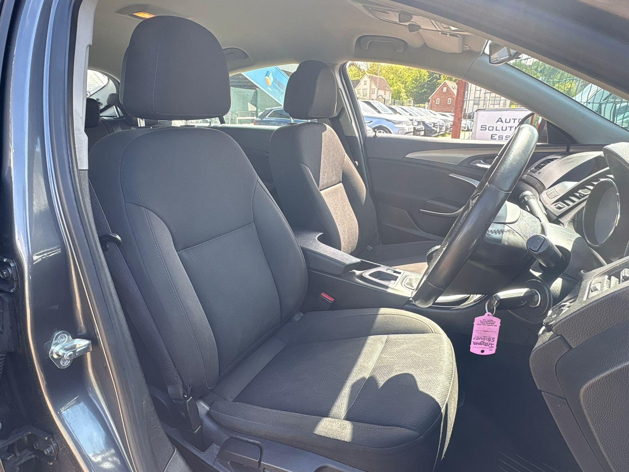 Vauxhall Insignia view 10