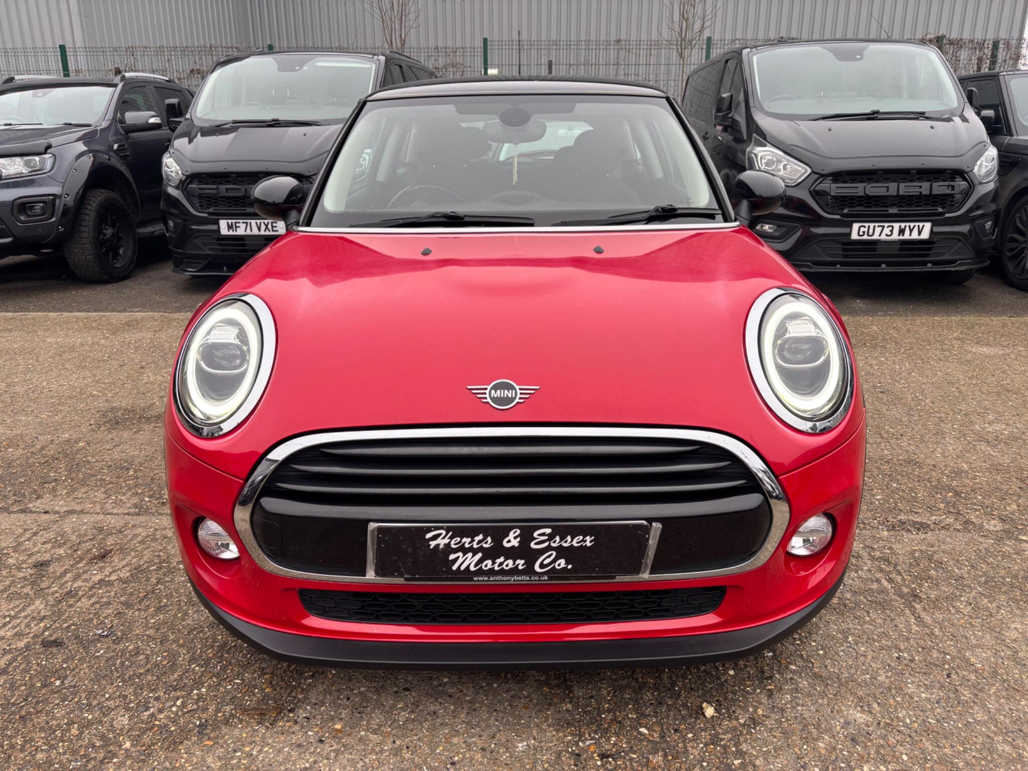 Mini Cooper view 4