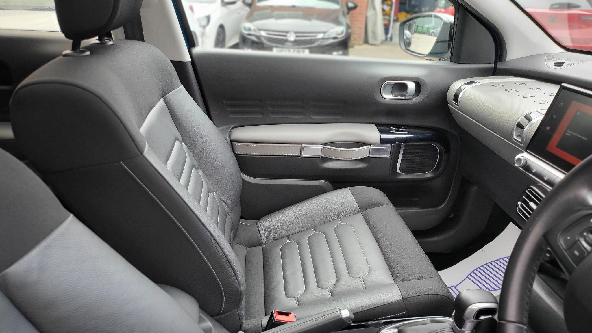 Citroen C4 Cactus view 14