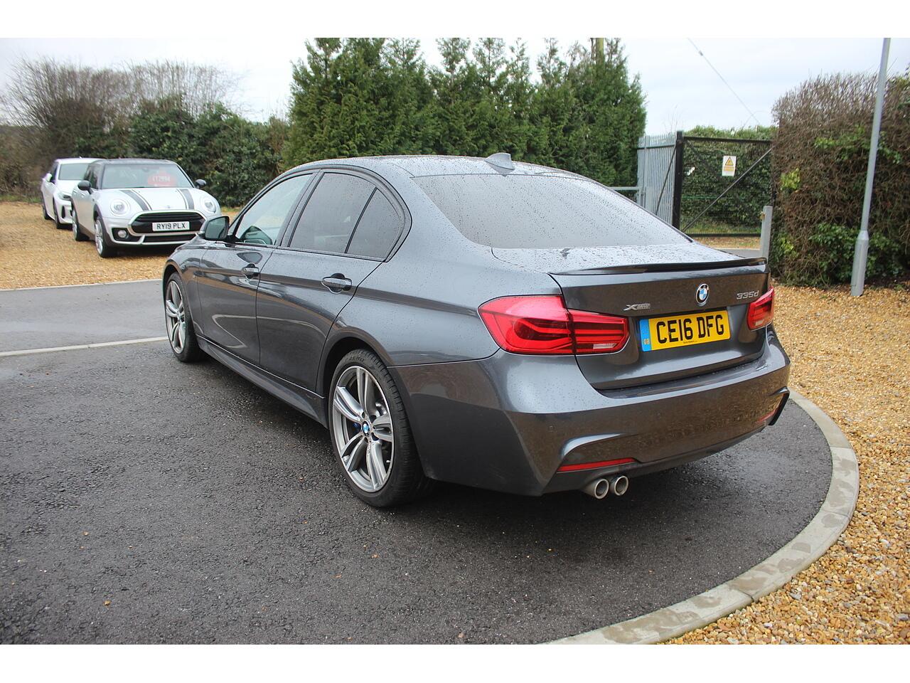 BMW 3 Series view 7