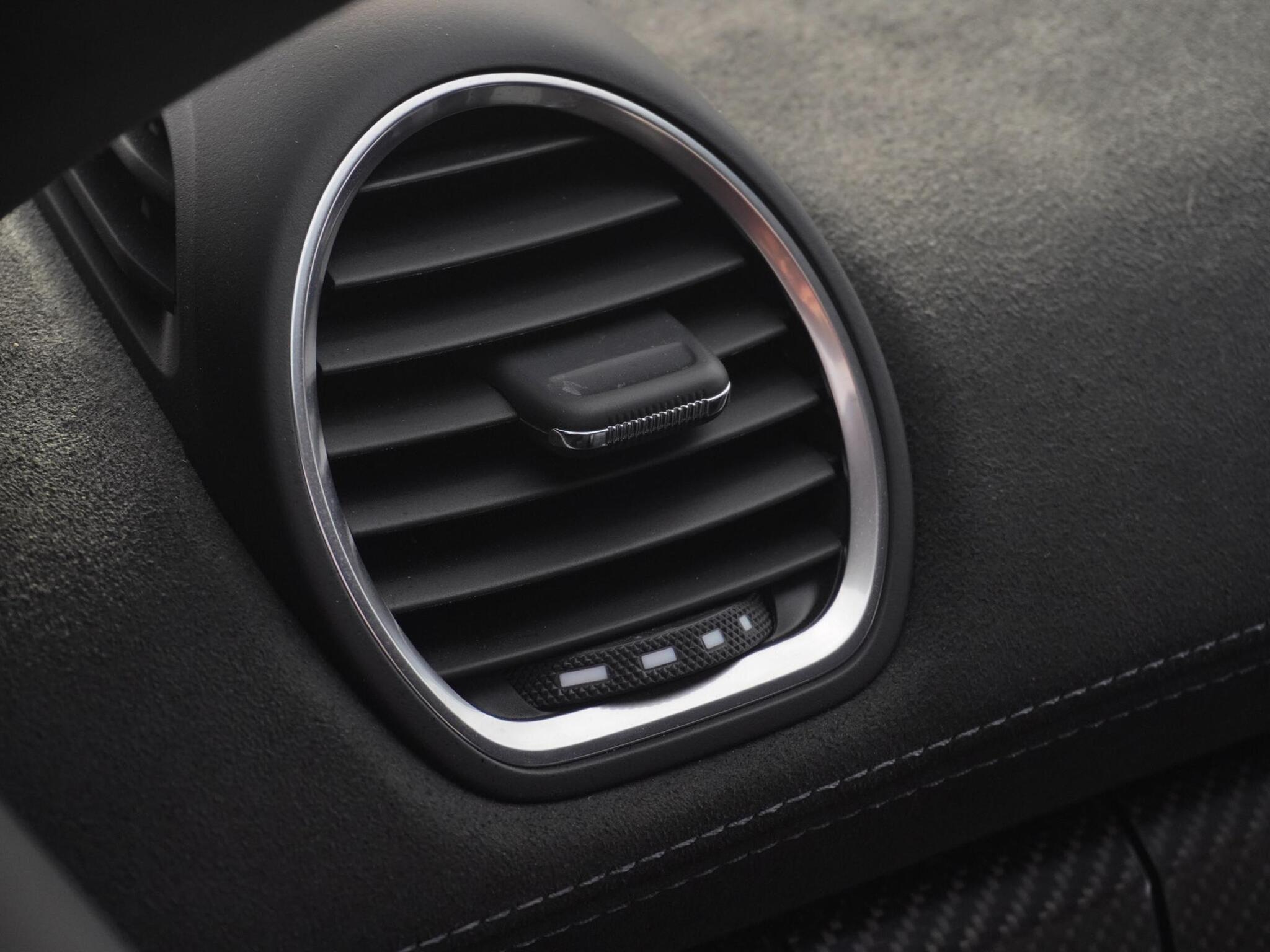 Porsche Cayman view 47