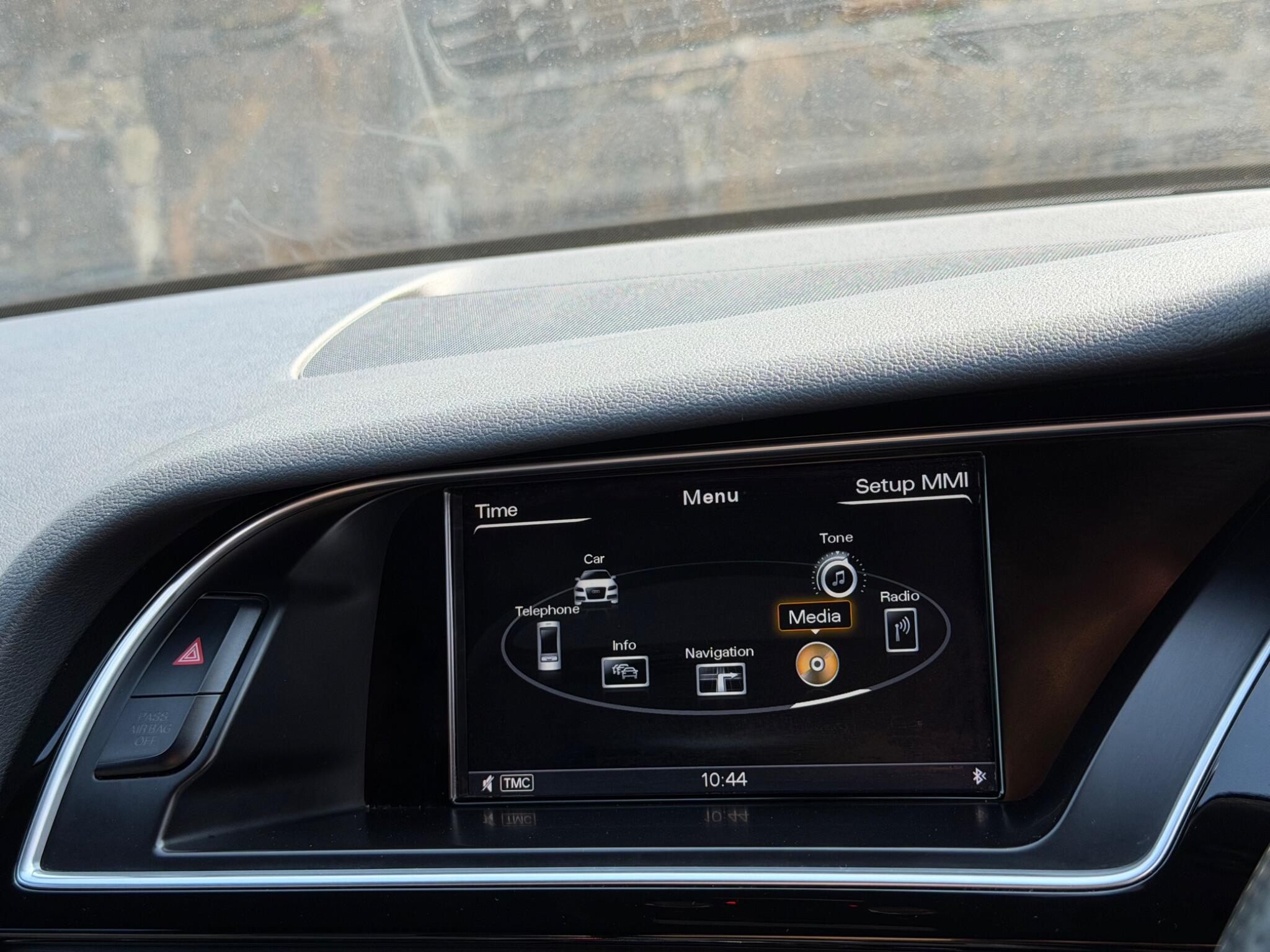 Audi RS4 view 29
