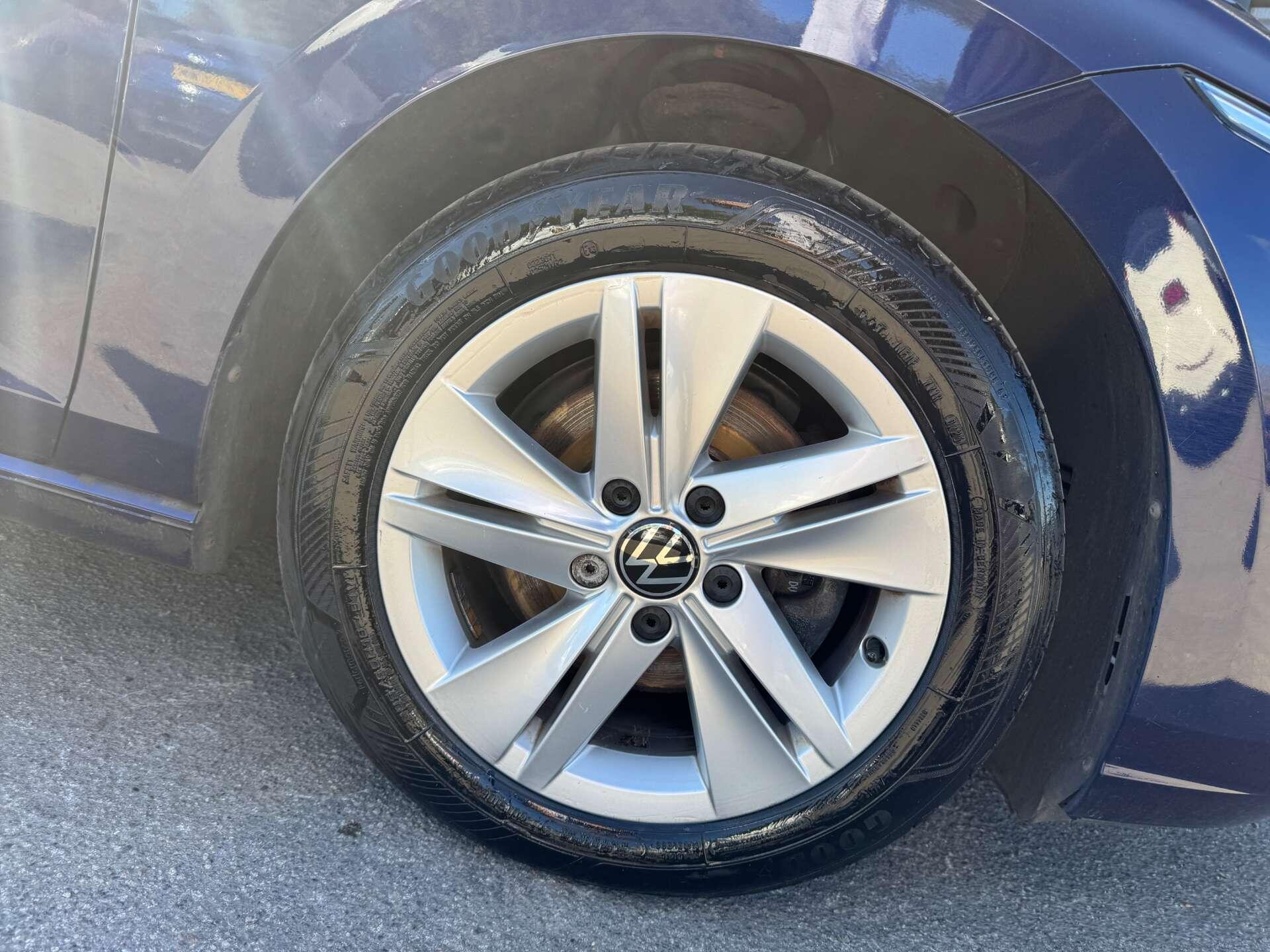 Volkswagen Golf view 39