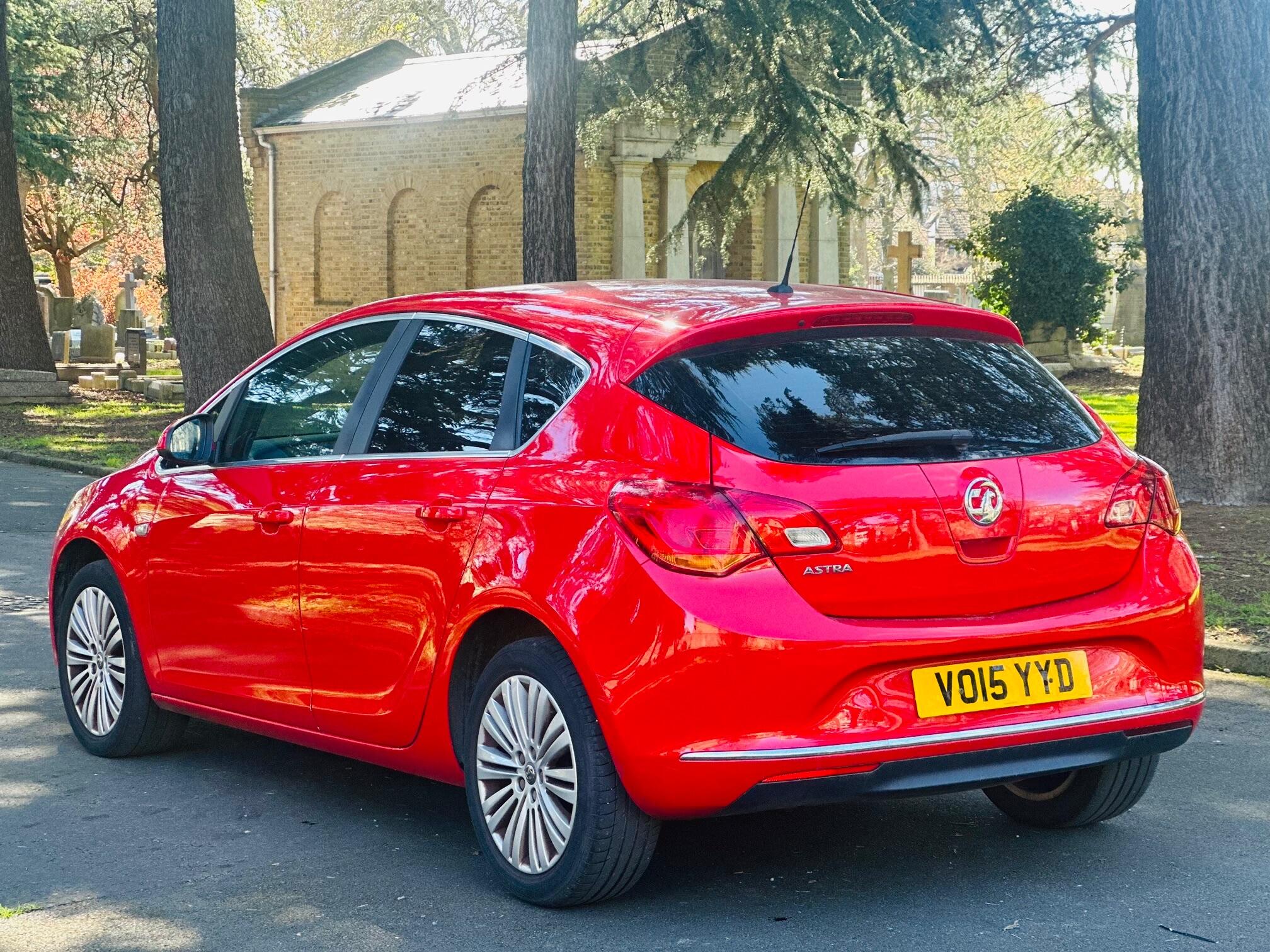 Vauxhall Astra view 9