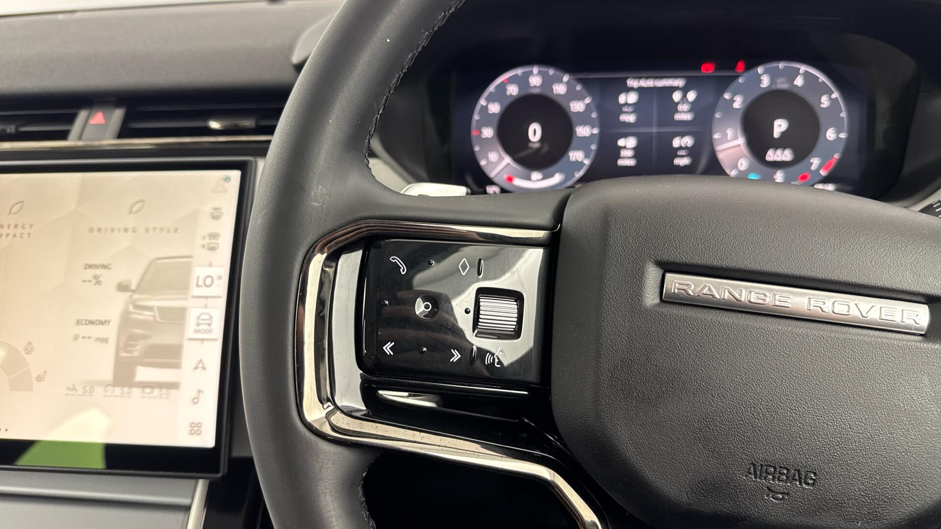 Land Rover Range Rover Velar view 41