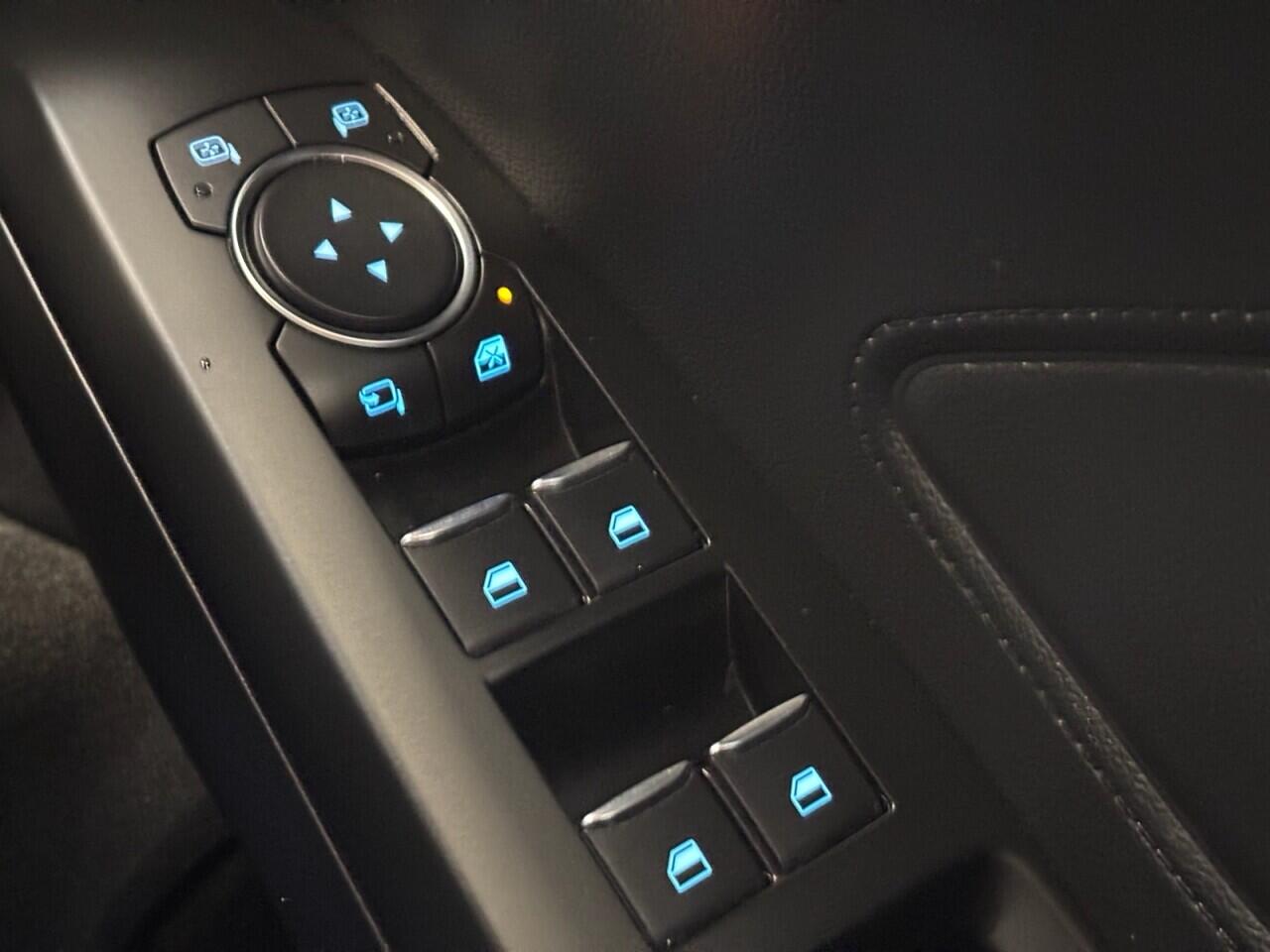 Ford Focus view 48