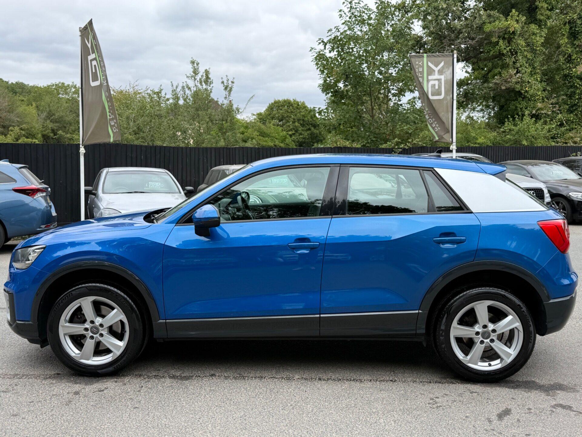 Audi Q2 view 9