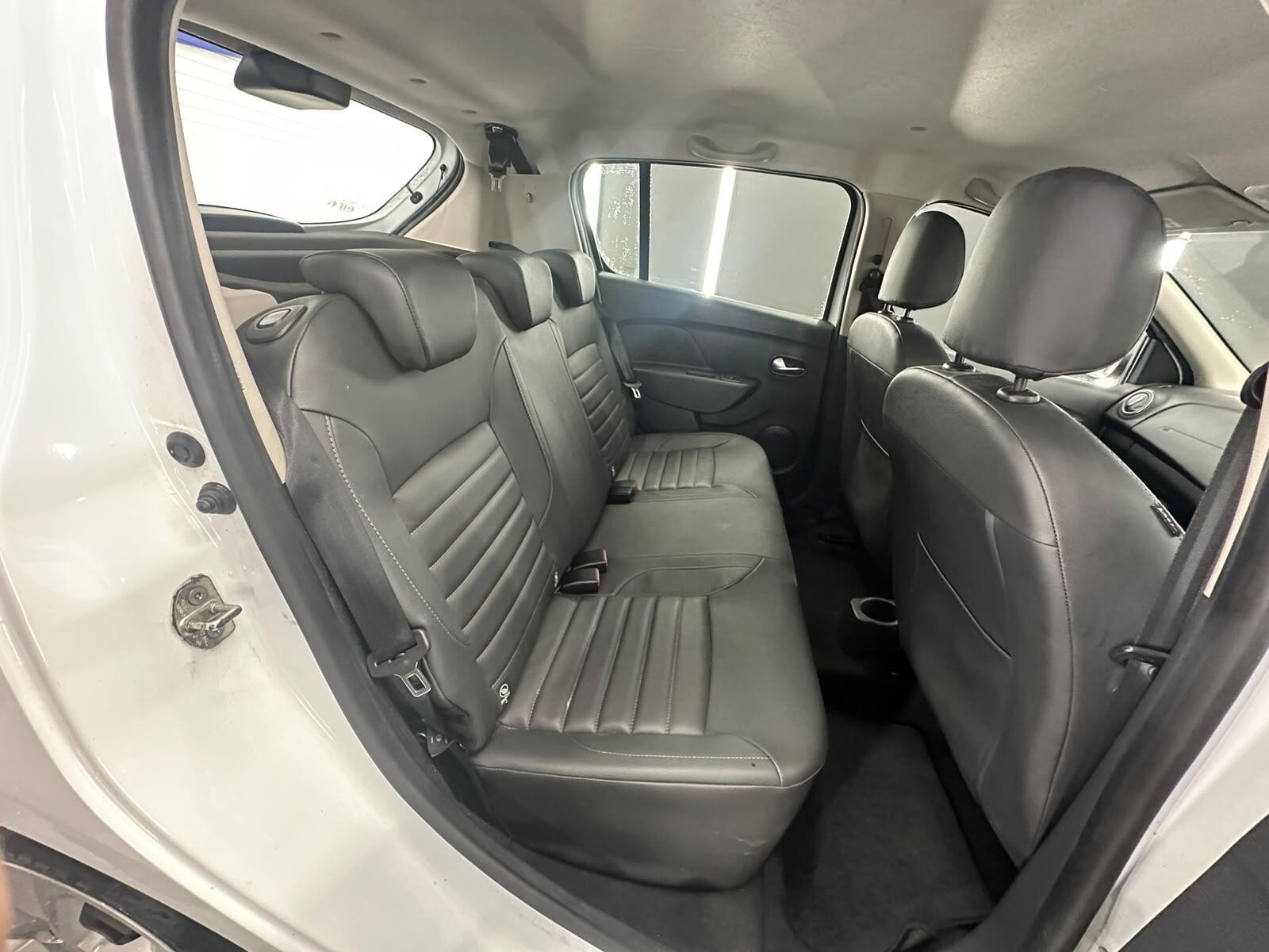 Dacia Sandero view 25