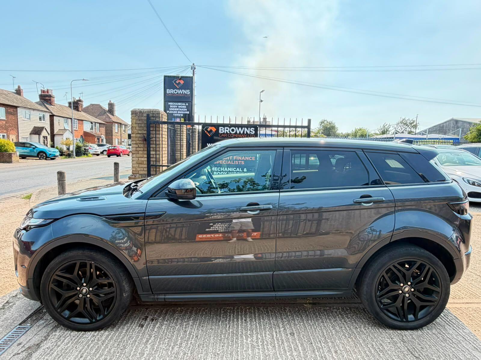 Land Rover Range Rover Evoque view 5