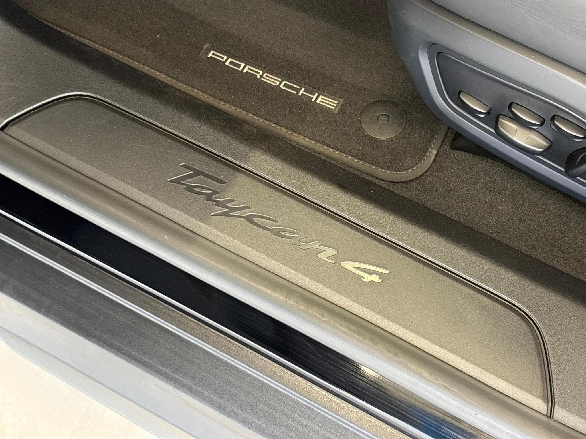 Porsche Taycan view 30