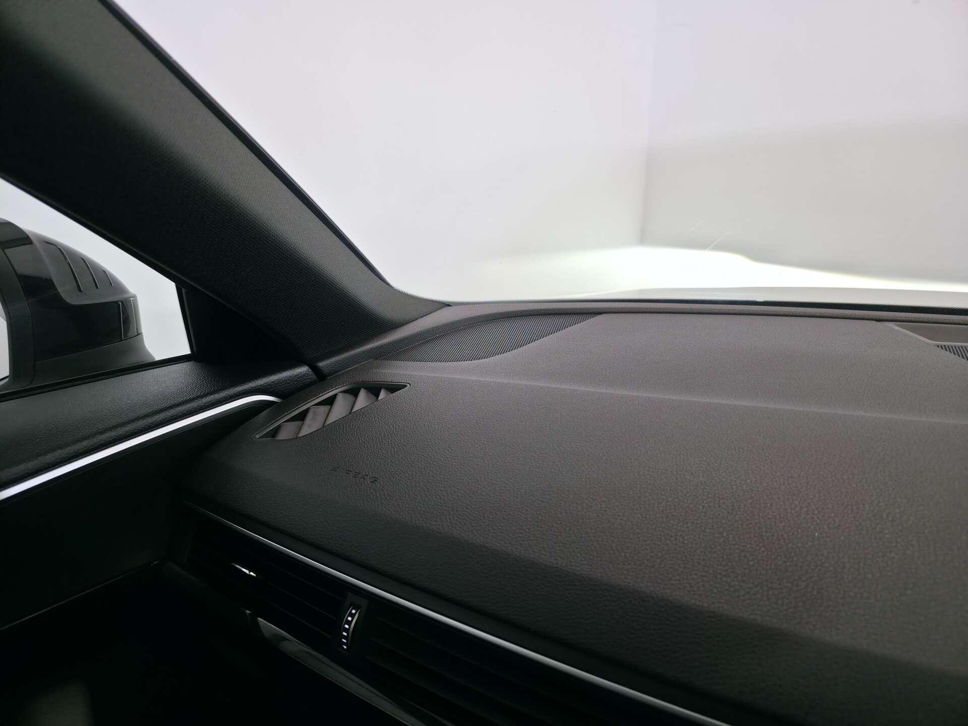 Audi A4 view 34