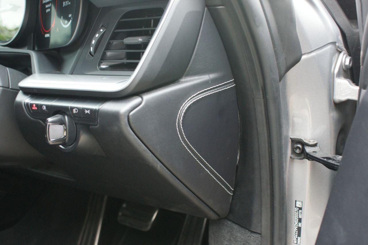 Porsche 911 view 63