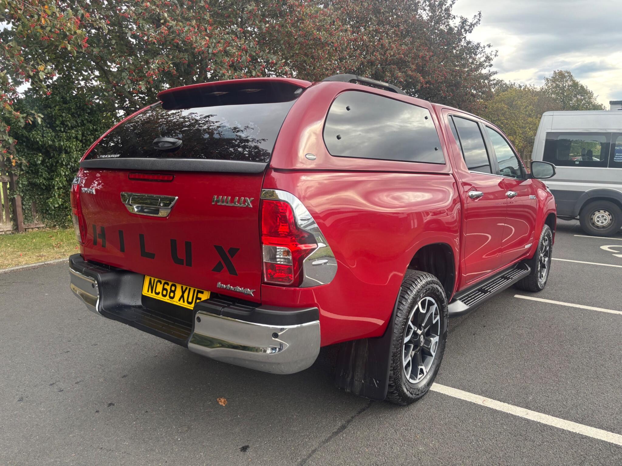 Toyota Hilux view 7