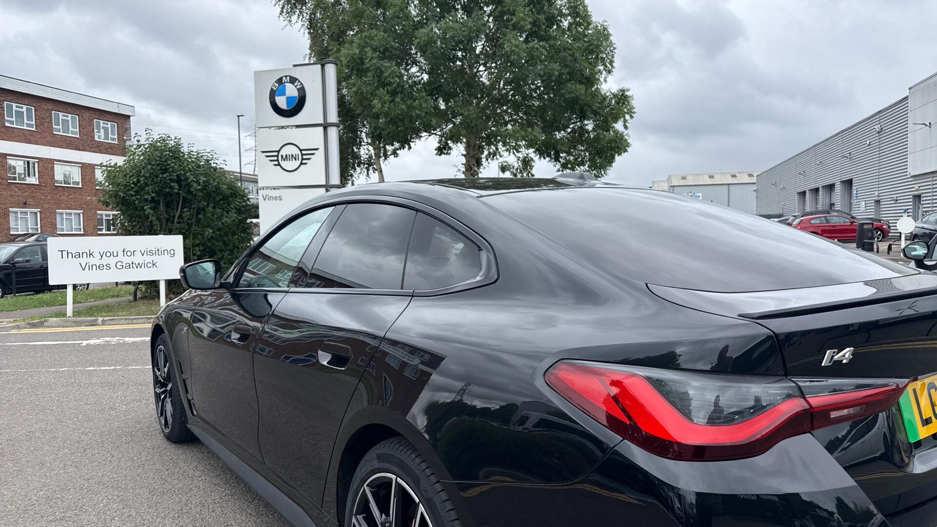 BMW i4 view 34