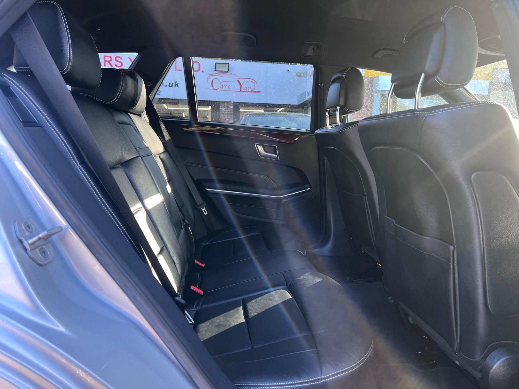 Mercedes-Benz E Class view 29
