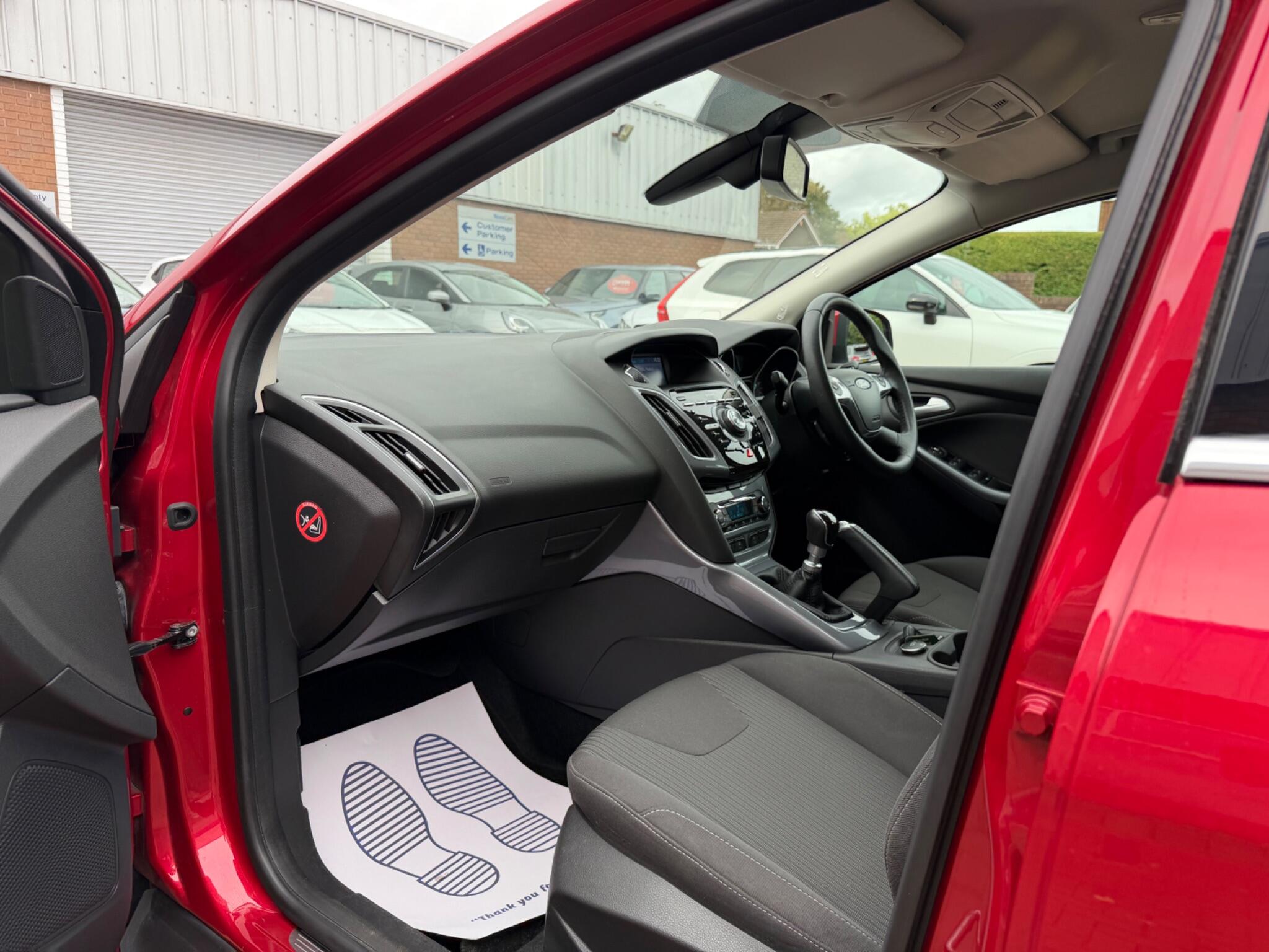 Ford Focus view 64