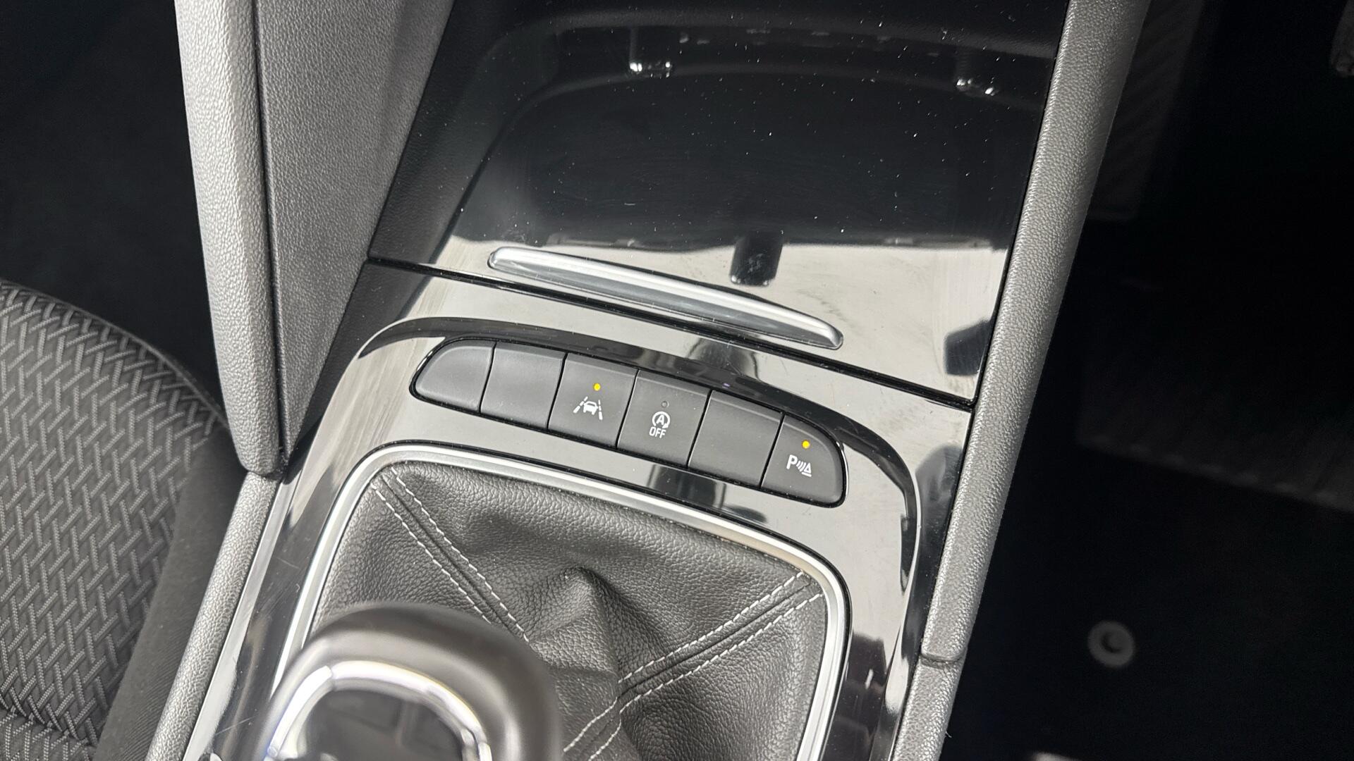 Vauxhall Insignia view 35