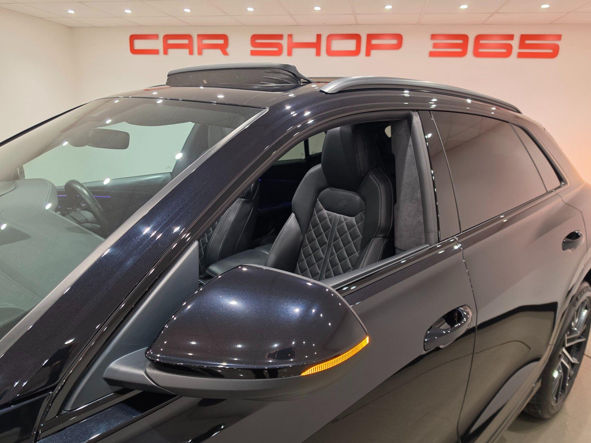 Audi Q8 view 78
