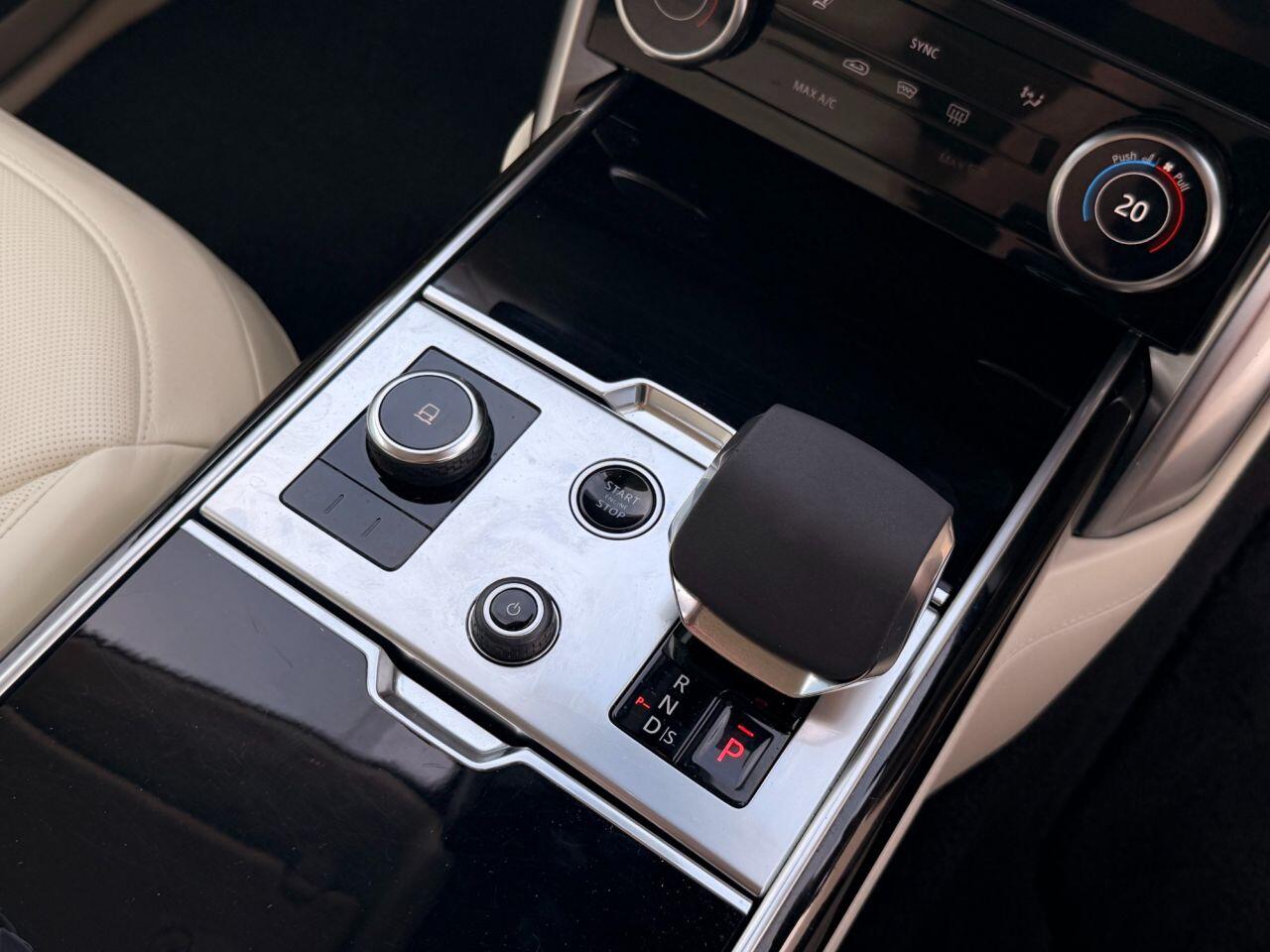 Land Rover Range Rover view 35